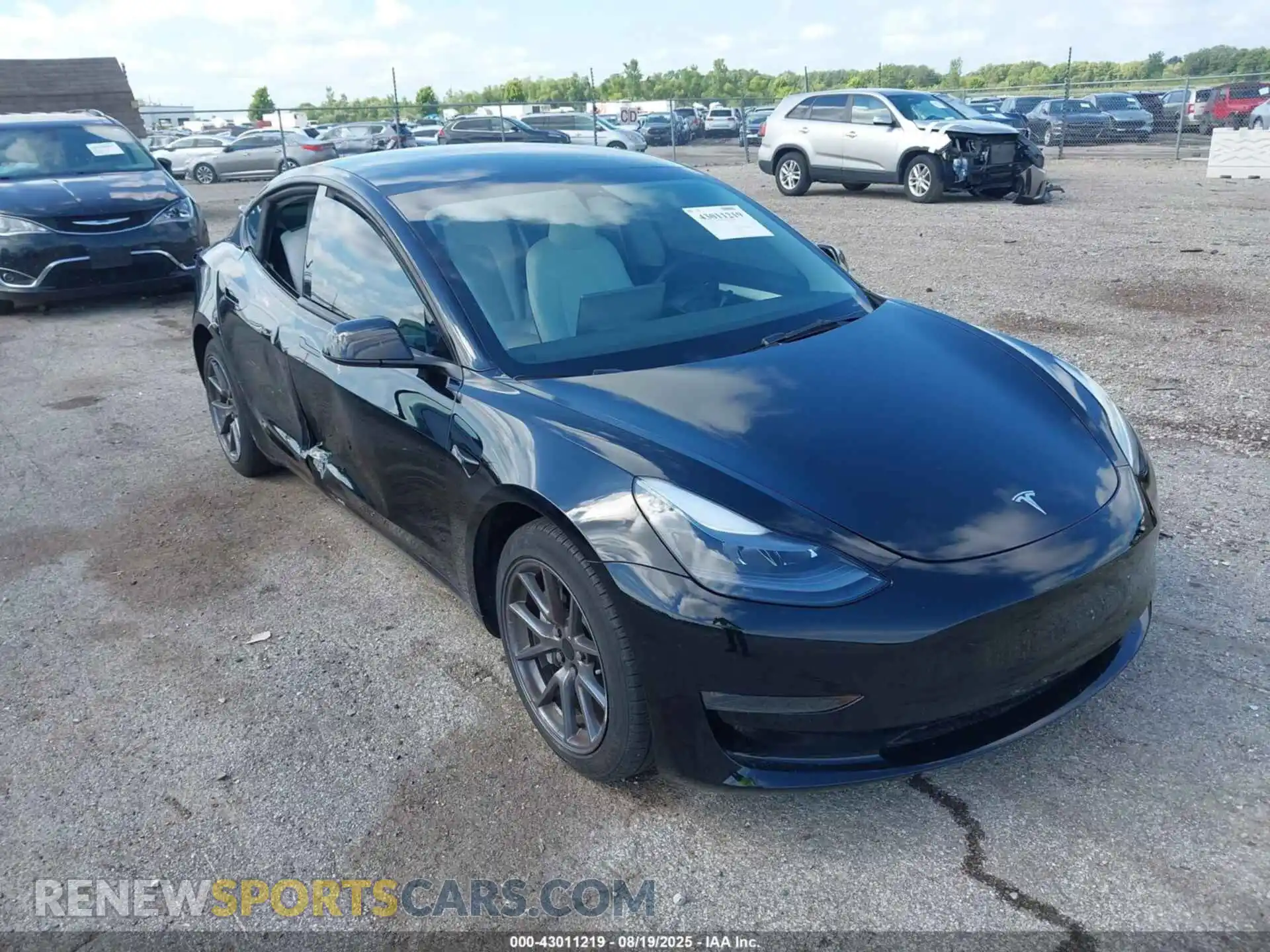 1 Photograph of a damaged car 5YJ3E1EB2PF616468 TESLA MODEL 3 2023