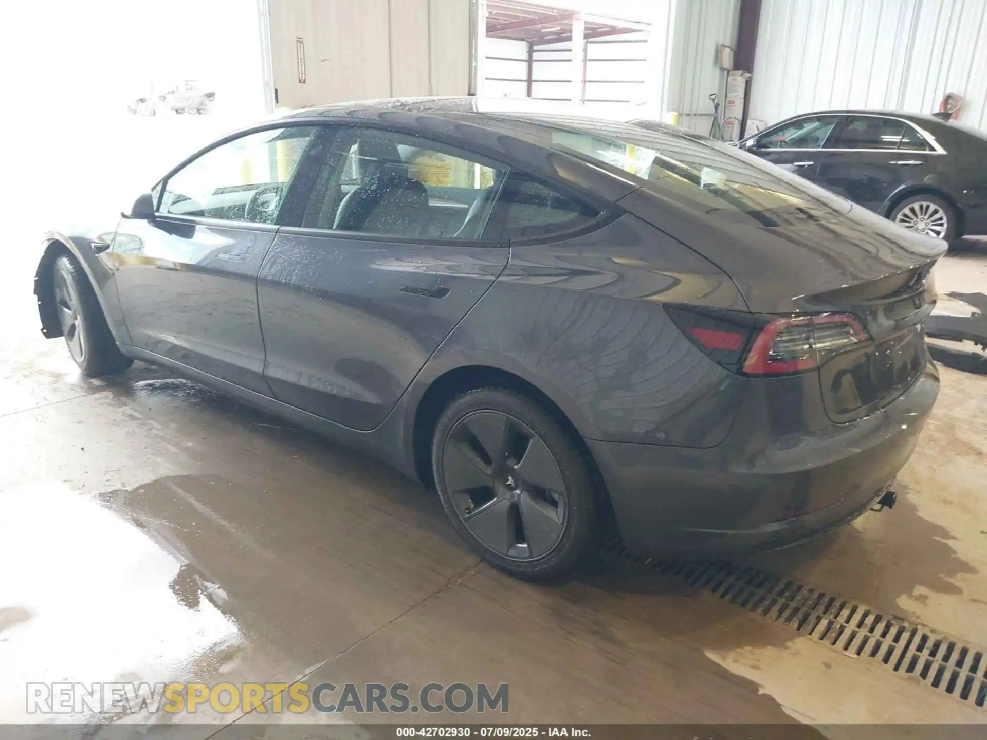 3 Photograph of a damaged car 5YJ3E1EB3PF387895 TESLA MODEL 3 2023