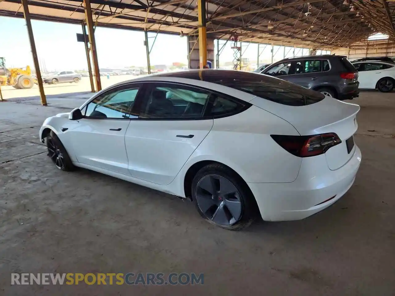2 fotografías del automóvil dañado 5YJ3E1EB4PF388862 TESLA MODEL 3 2023