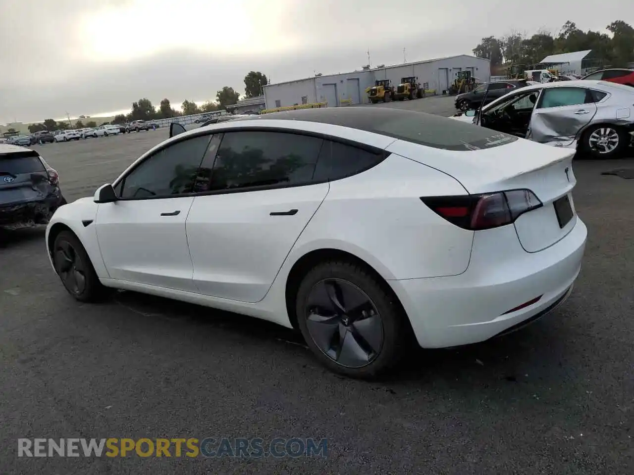 2 Photograph of a damaged car 5YJ3E1EB5PF477825 TESLA MODEL 3 2023