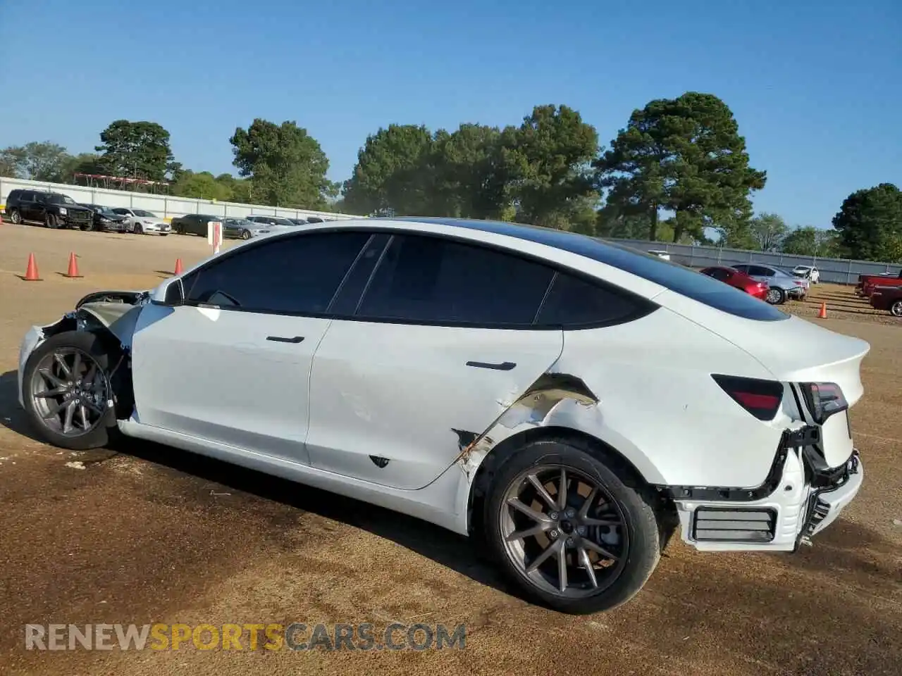 2 Photograph of a damaged car 5YJ3E1EB5PF621339 TESLA MODEL 3 2023
