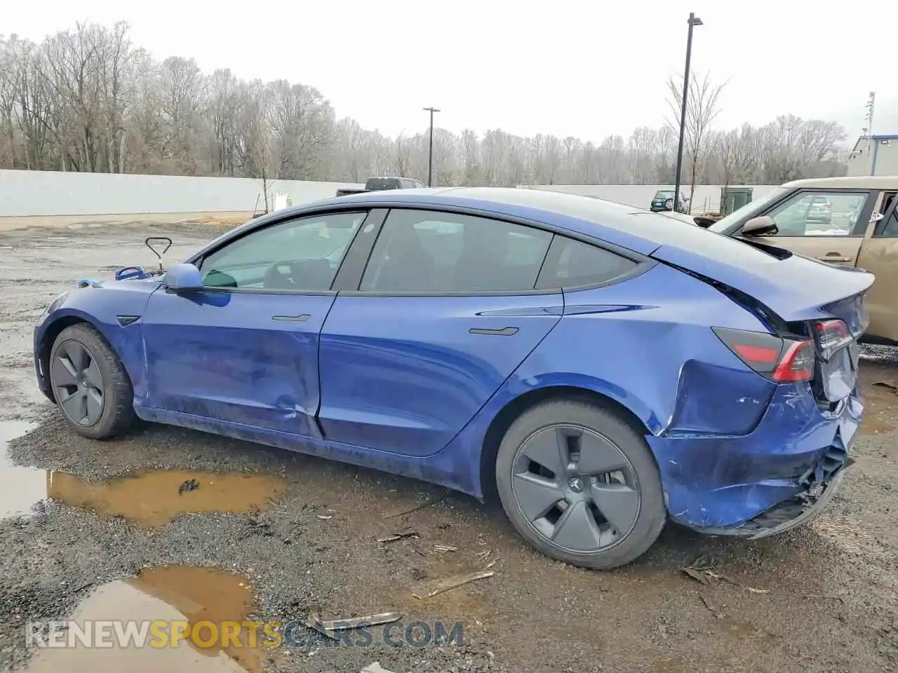 2 Photograph of a damaged car 5YJ3E1EB5PF630364 TESLA MODEL 3 2023