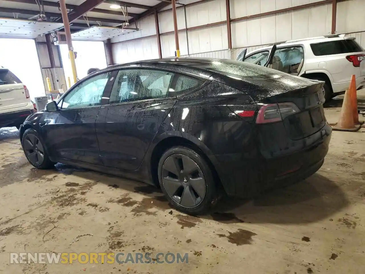 2 Photograph of a damaged car 5YJ3E1EB6PF466252 TESLA MODEL 3 2023