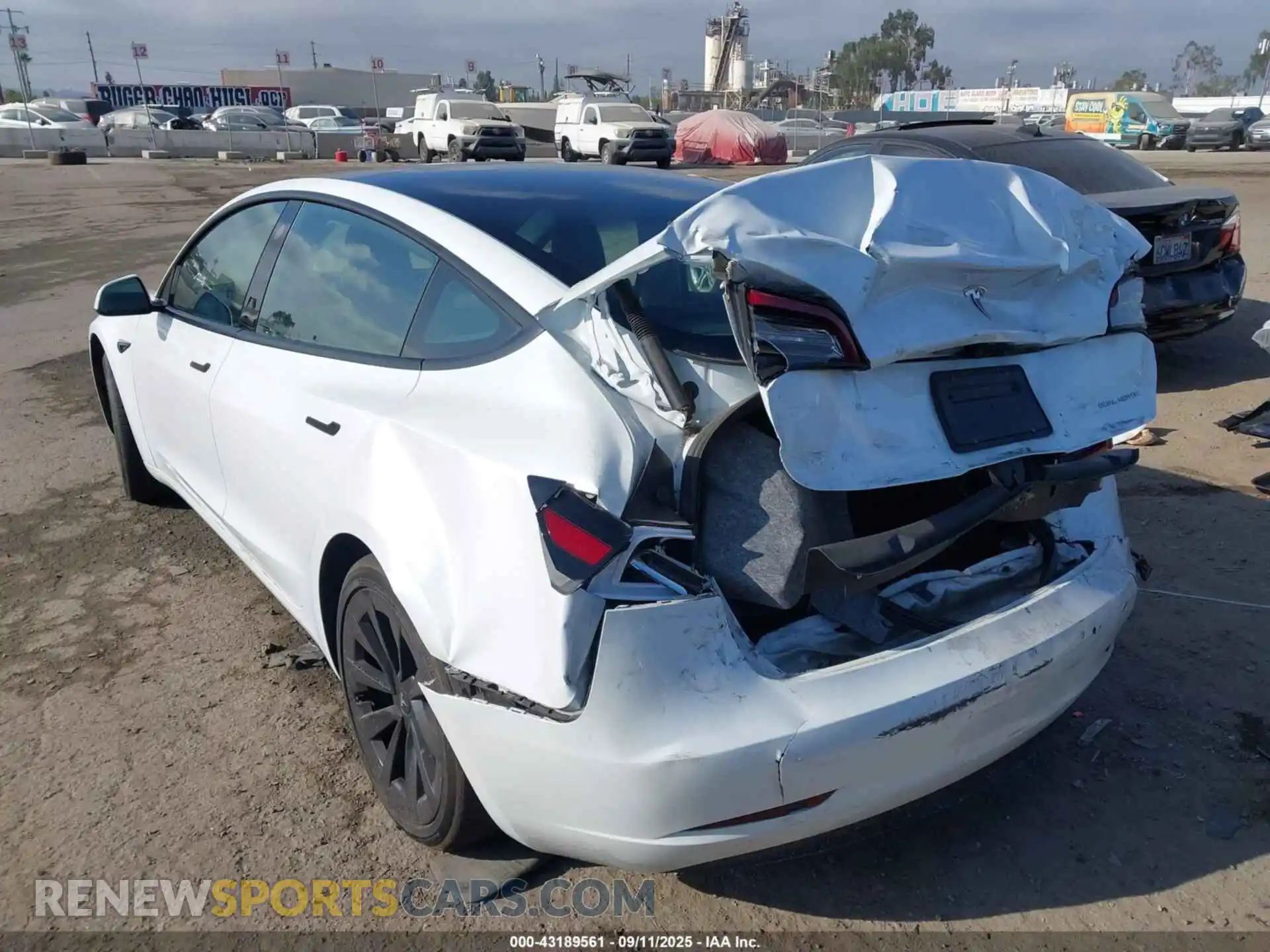 3 Photograph of a damaged car 5YJ3E1EB7PF416508 TESLA MODEL 3 2023