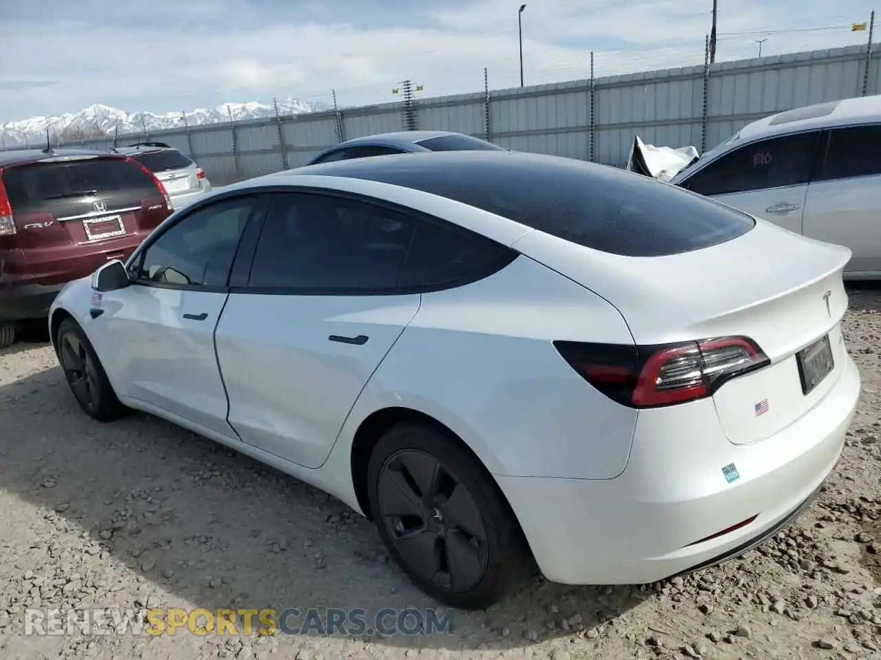 2 Photograph of a damaged car 5YJ3E1EB7PF686922 TESLA MODEL 3 2023