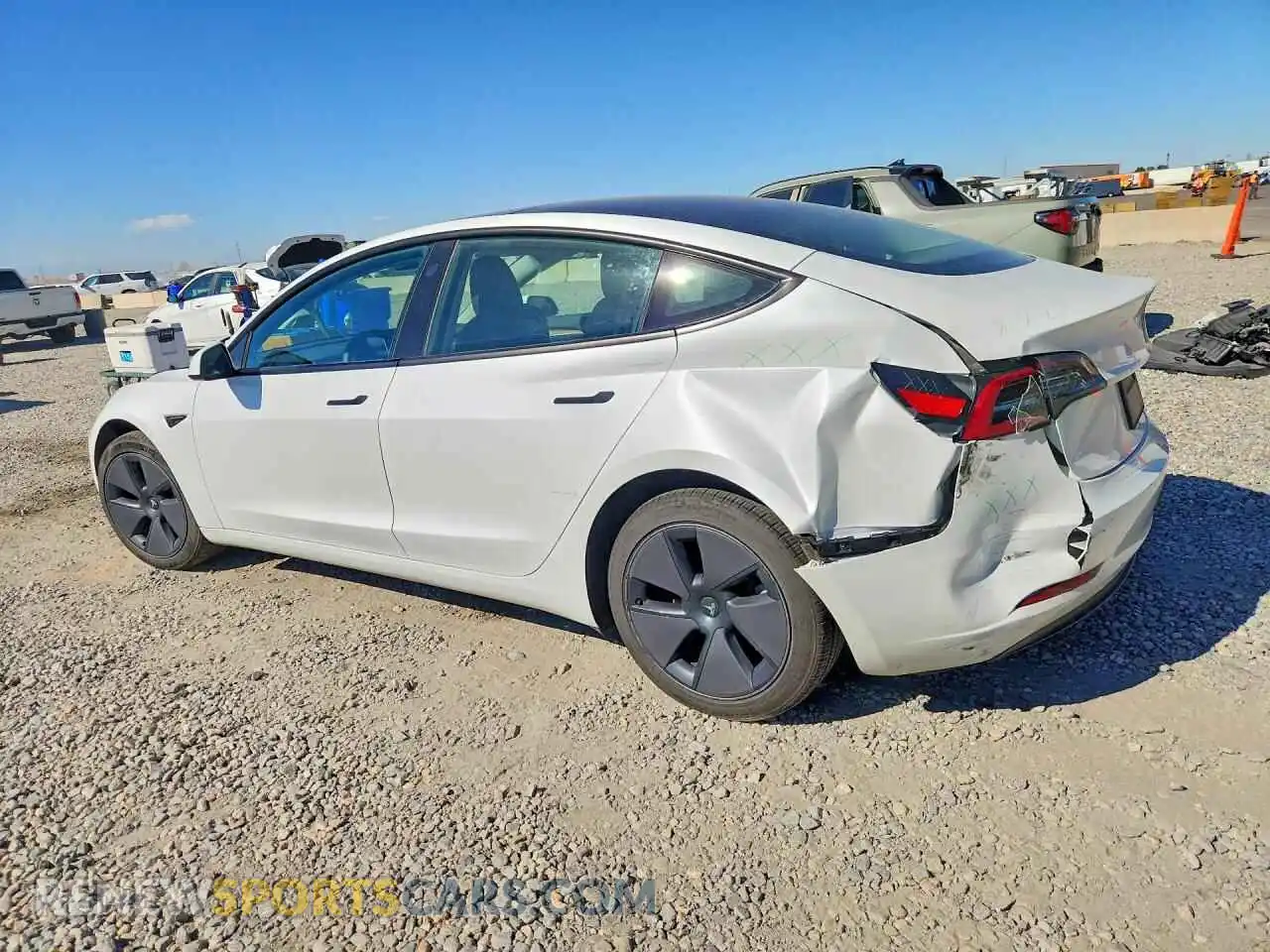 2 fotografías del automóvil dañado 5YJ3E1EB8PF390761 TESLA MODEL 3 2023