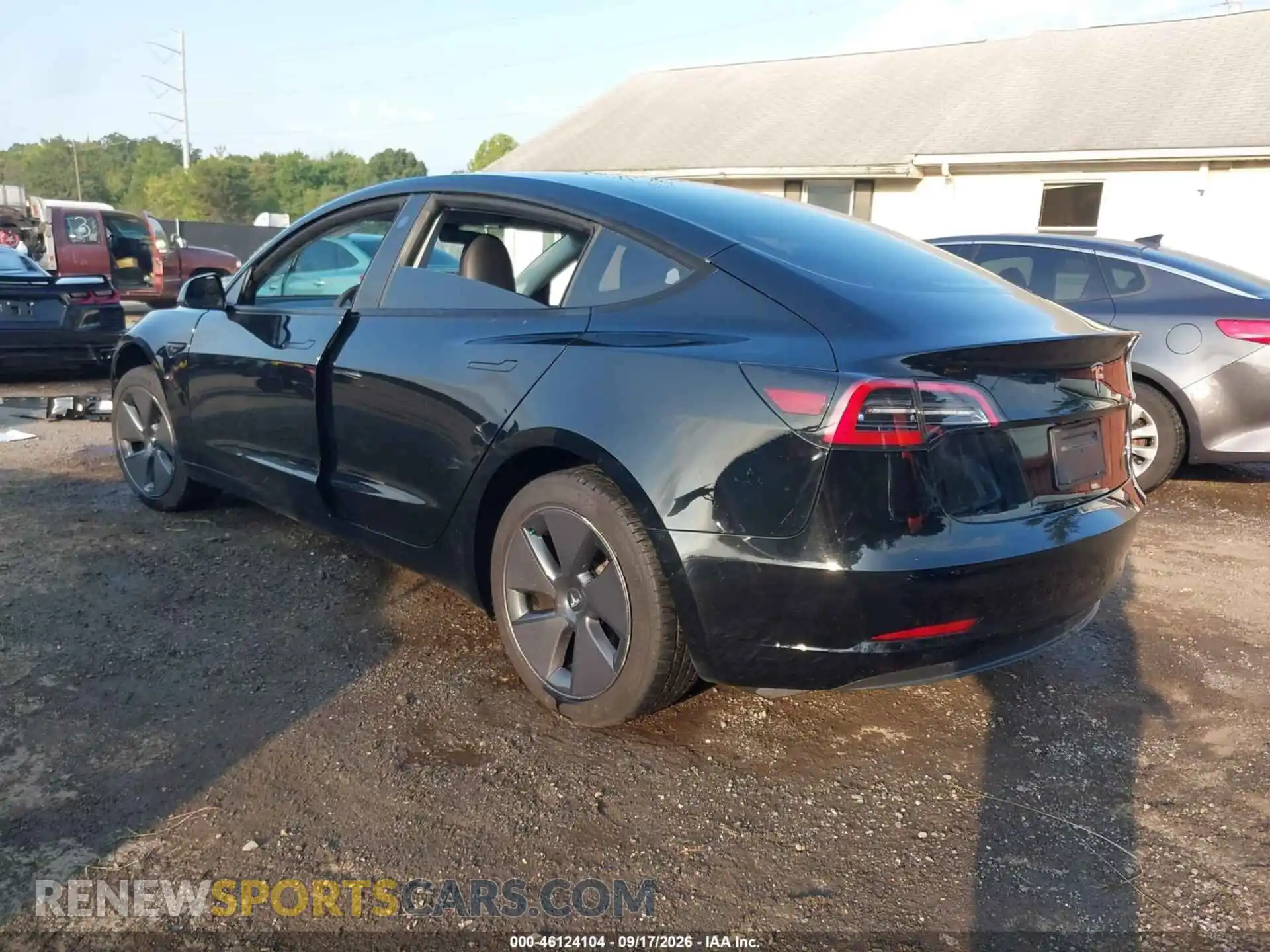 3 fotografías del automóvil dañado 5YJ3E1EB8PF631945 TESLA MODEL 3 2023