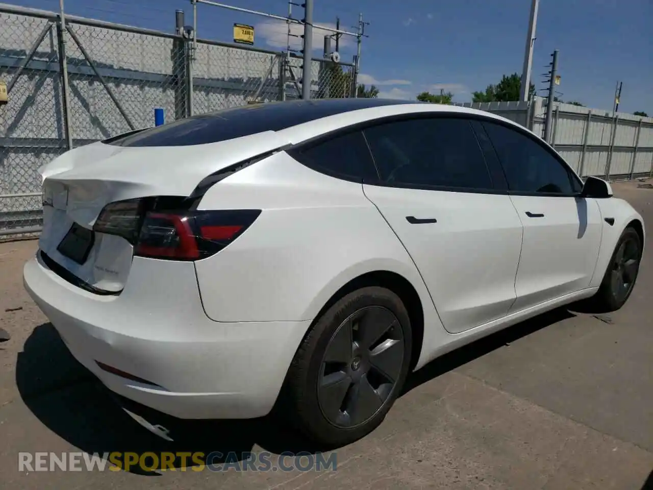 3 Photograph of a damaged car 5YJ3E1EB8PF632948 TESLA MODEL 3 2023