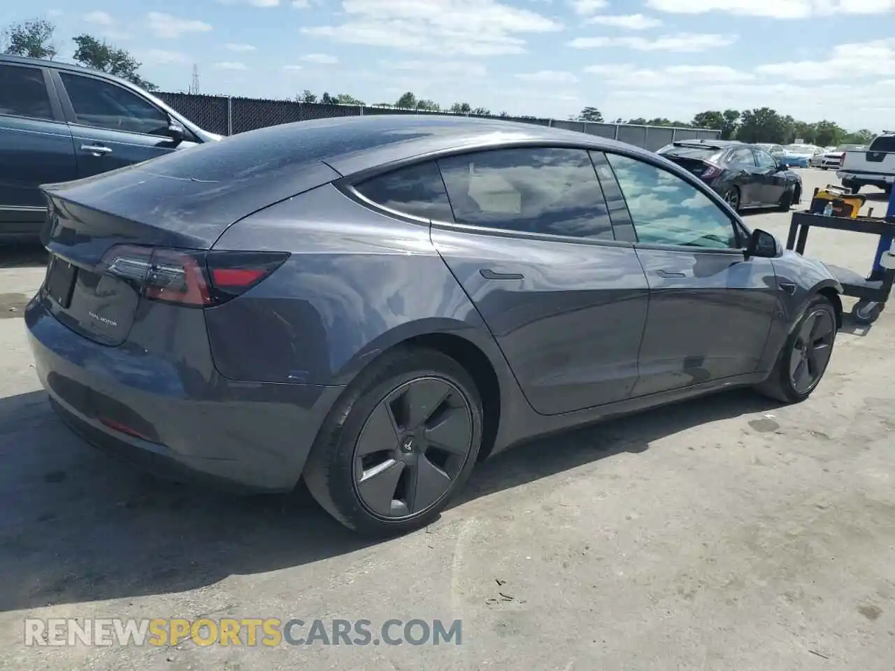 3 Photograph of a damaged car 5YJ3E1EBXPF389840 TESLA MODEL 3 2023