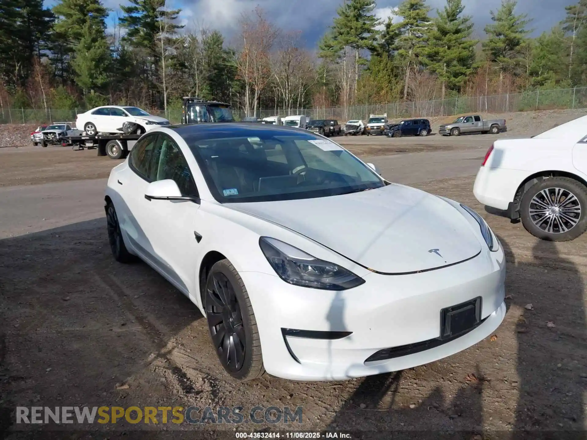 1 Photograph of a damaged car 5YJ3E1EC2PF577213 TESLA MODEL 3 2023