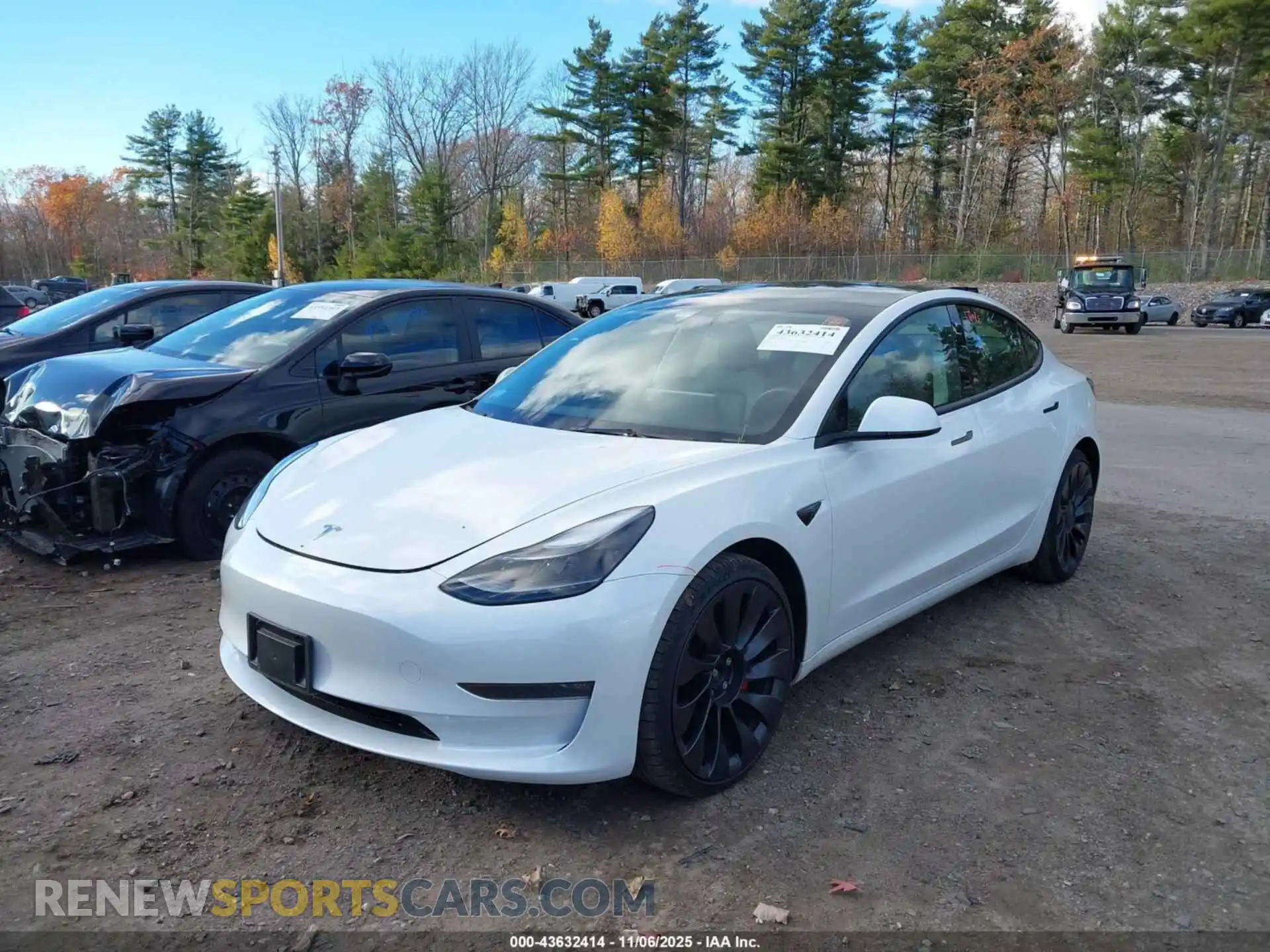 2 Photograph of a damaged car 5YJ3E1EC2PF577213 TESLA MODEL 3 2023