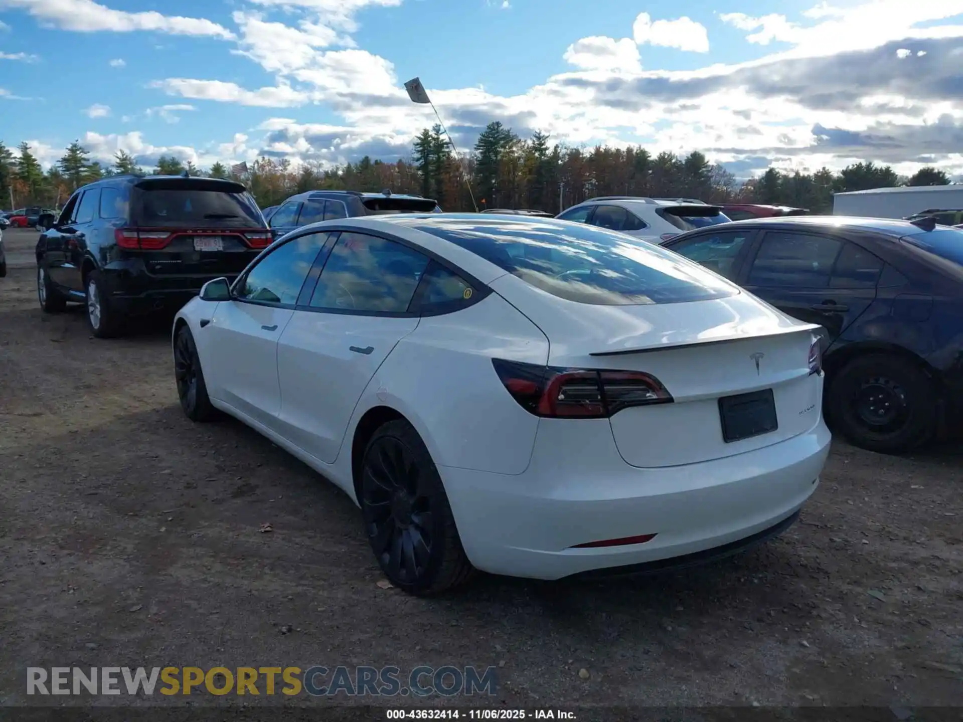 3 Photograph of a damaged car 5YJ3E1EC2PF577213 TESLA MODEL 3 2023