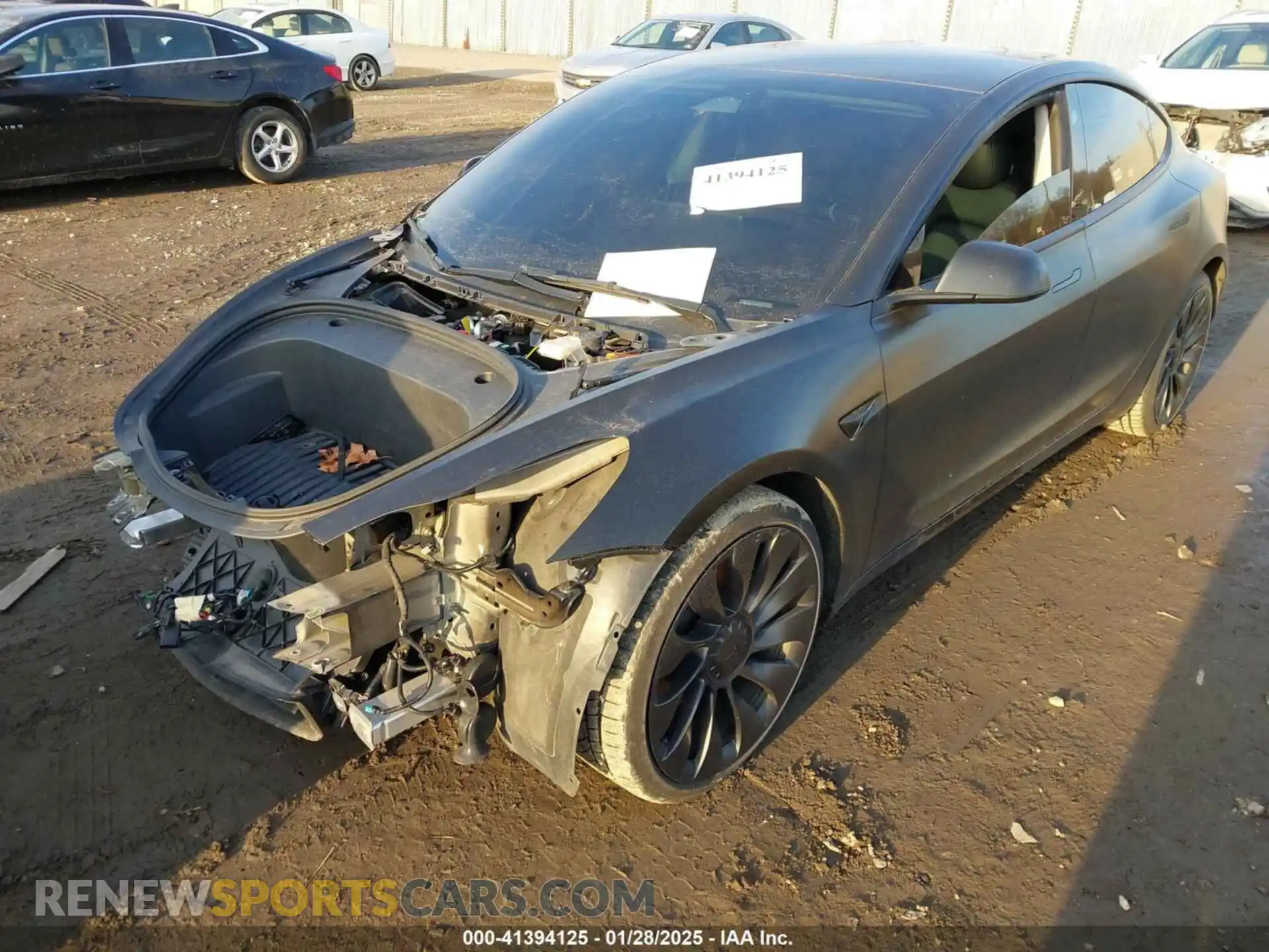 2 fotografías del automóvil dañado 5YJ3E1EC4PF404535 TESLA MODEL 3 2023