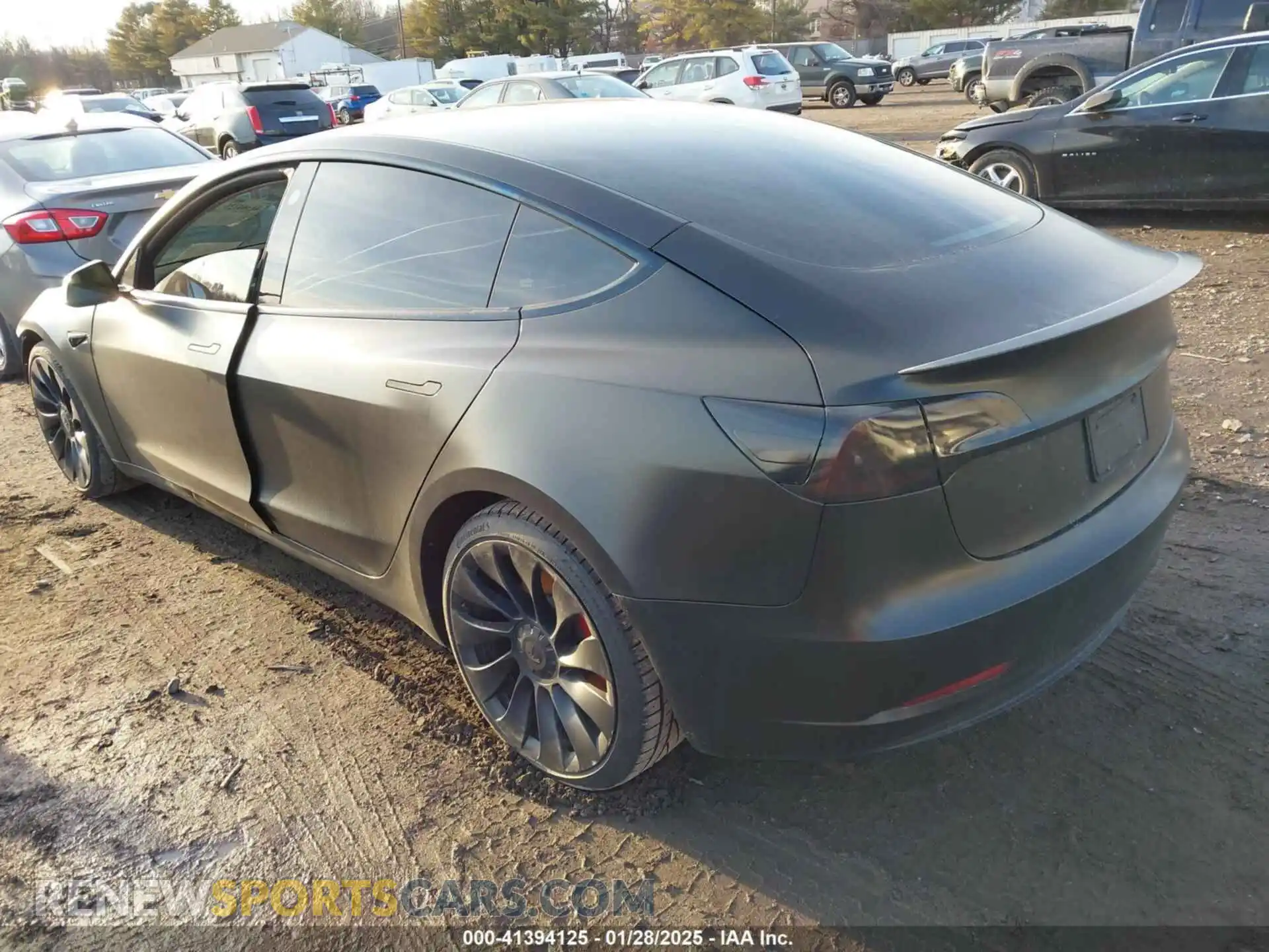 3 fotografías del automóvil dañado 5YJ3E1EC4PF404535 TESLA MODEL 3 2023