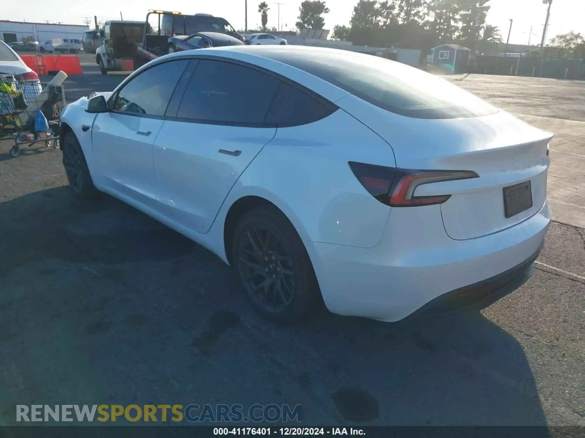 3 Photograph of a damaged car 5YJ3E1EA0RF826237 TESLA MODEL 3 2024