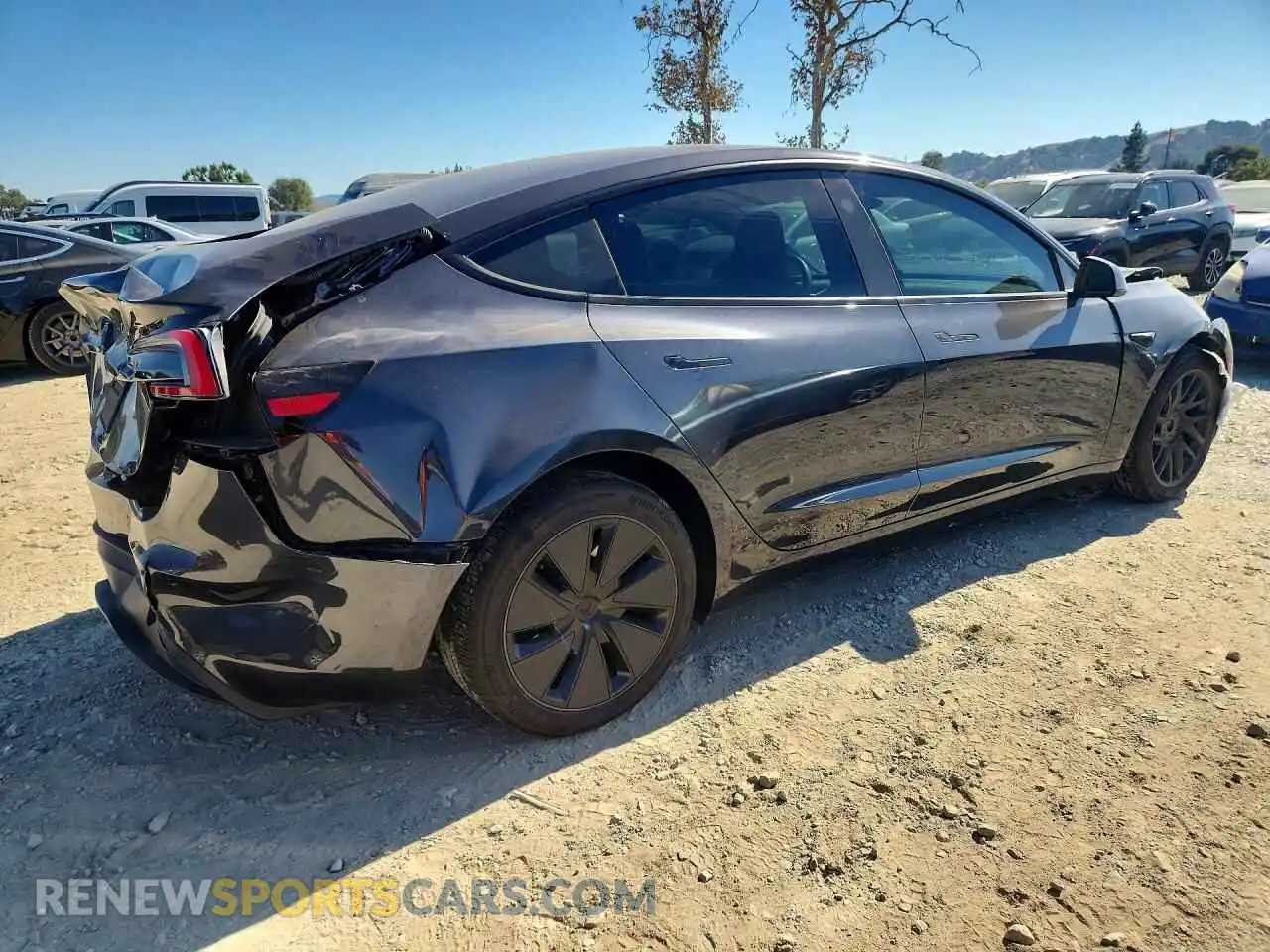 3 fotografías del automóvil dañado 5YJ3E1EA0RF866141 TESLA MODEL 3 2024
