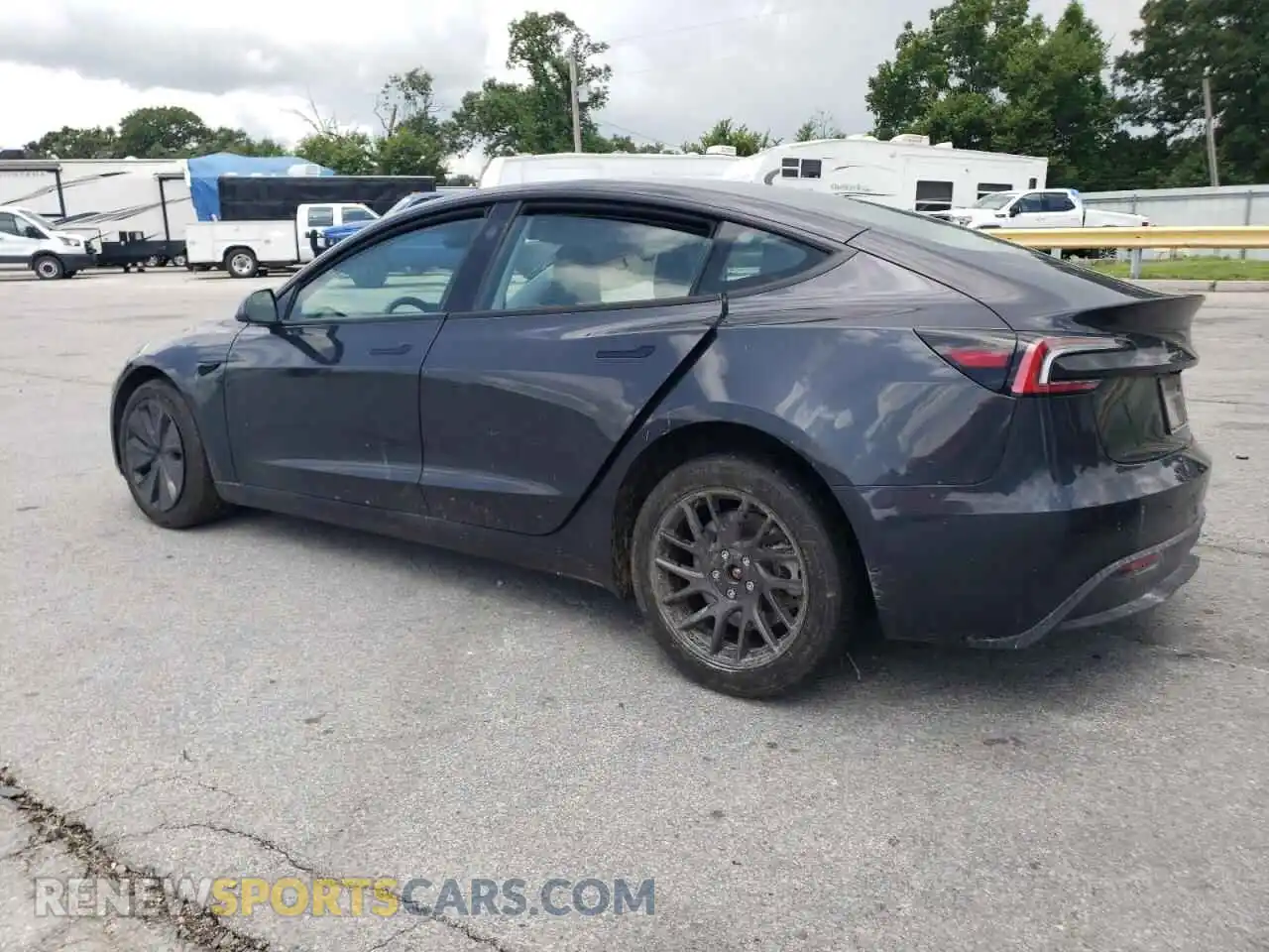 2 Photograph of a damaged car 5YJ3E1EA1RF736482 TESLA MODEL 3 2024