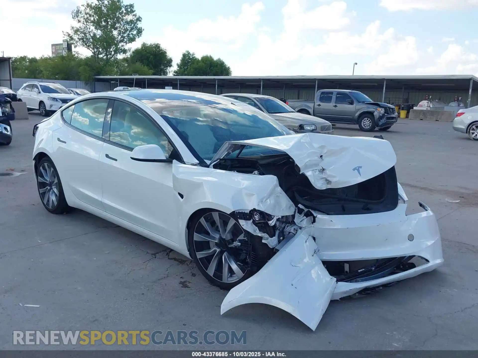 1 Photograph of a damaged car 5YJ3E1EA1RF795502 TESLA MODEL 3 2024