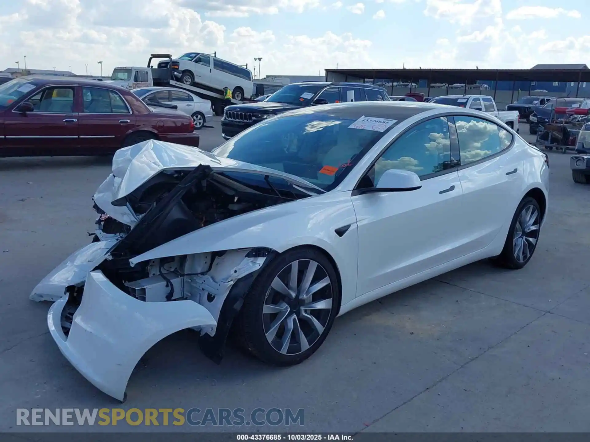 2 Photograph of a damaged car 5YJ3E1EA1RF795502 TESLA MODEL 3 2024