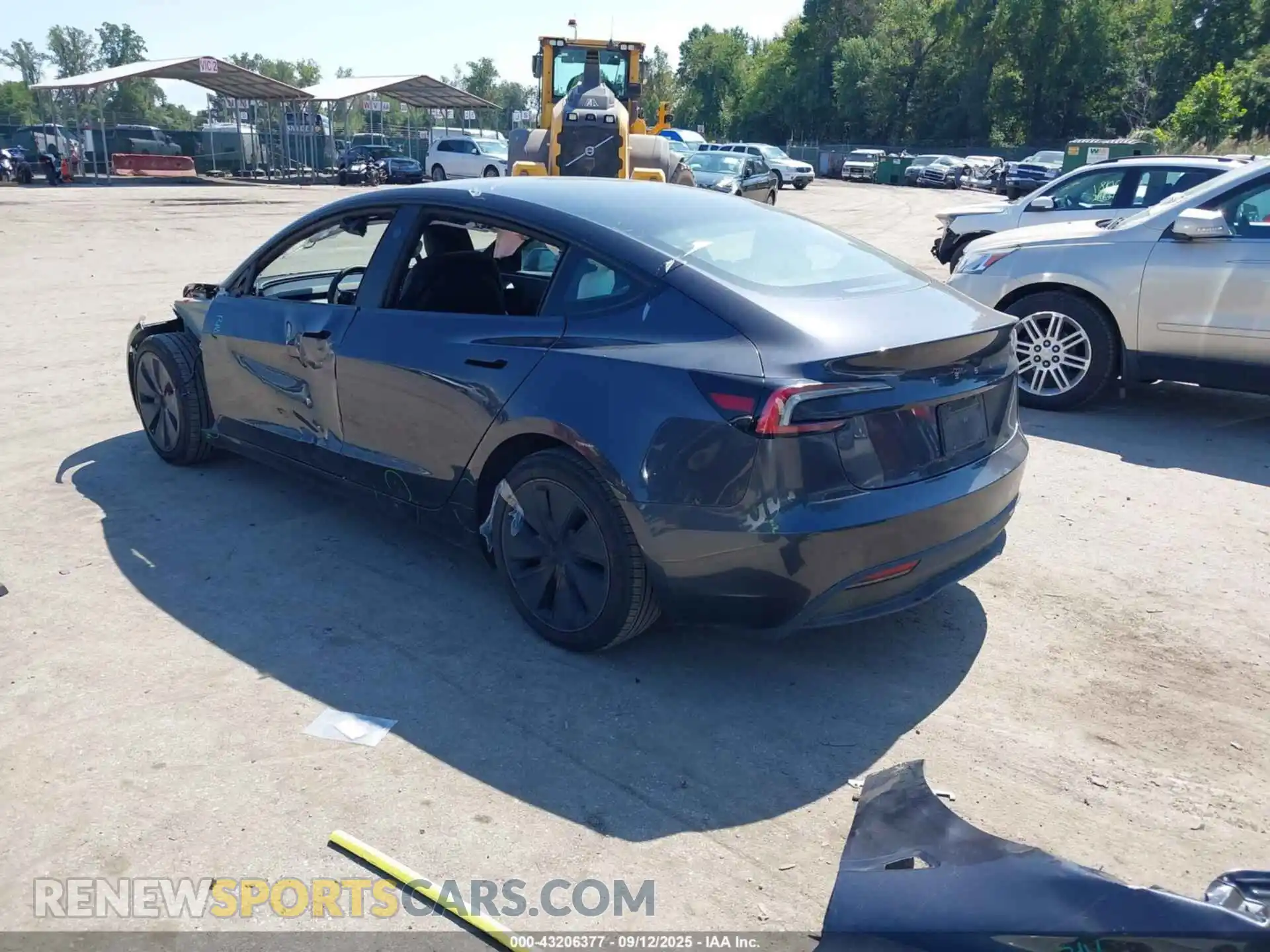3 Photograph of a damaged car 5YJ3E1EA2RF748348 TESLA MODEL 3 2024