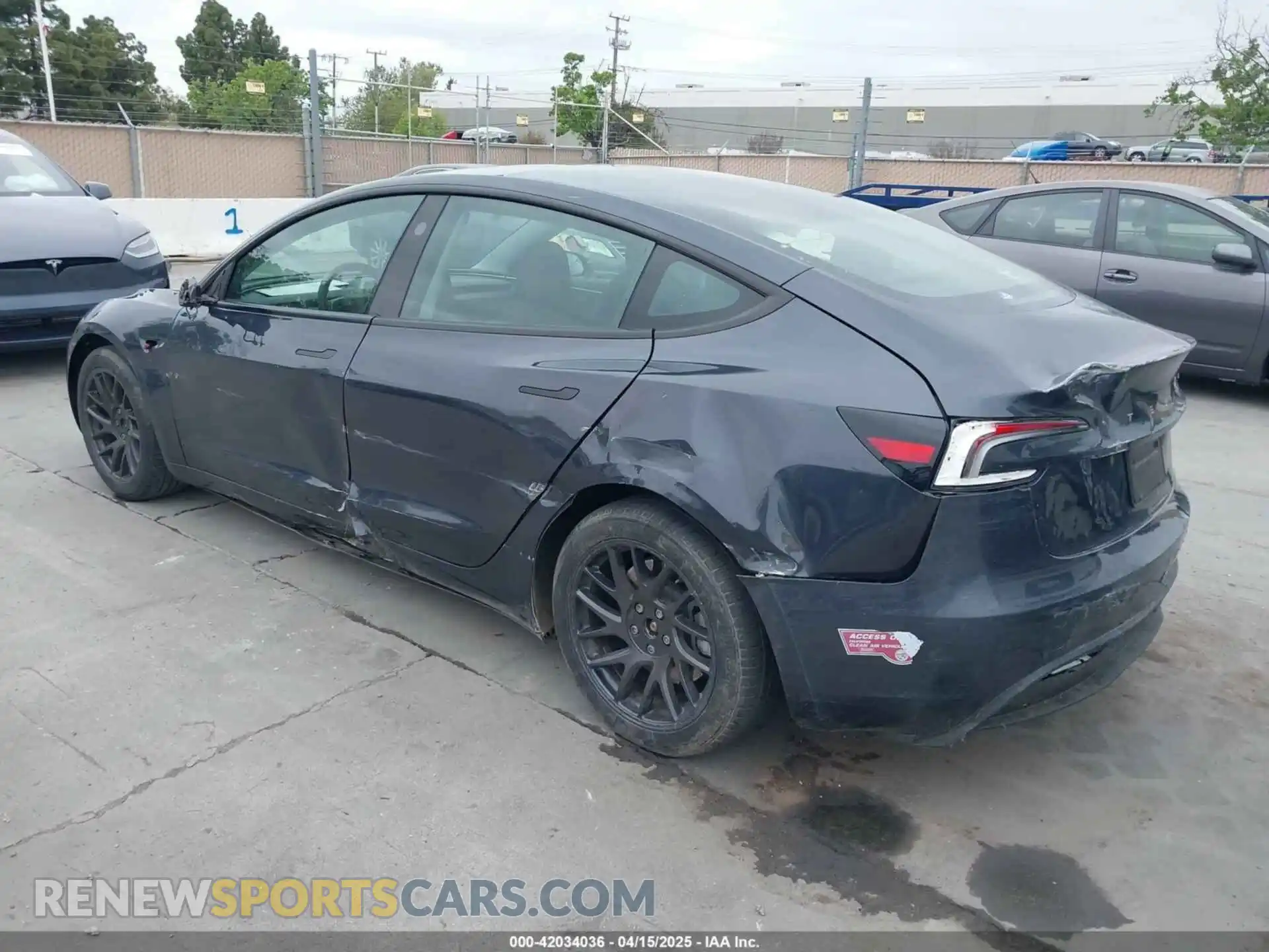 3 Photograph of a damaged car 5YJ3E1EA2RF784394 TESLA MODEL 3 2024