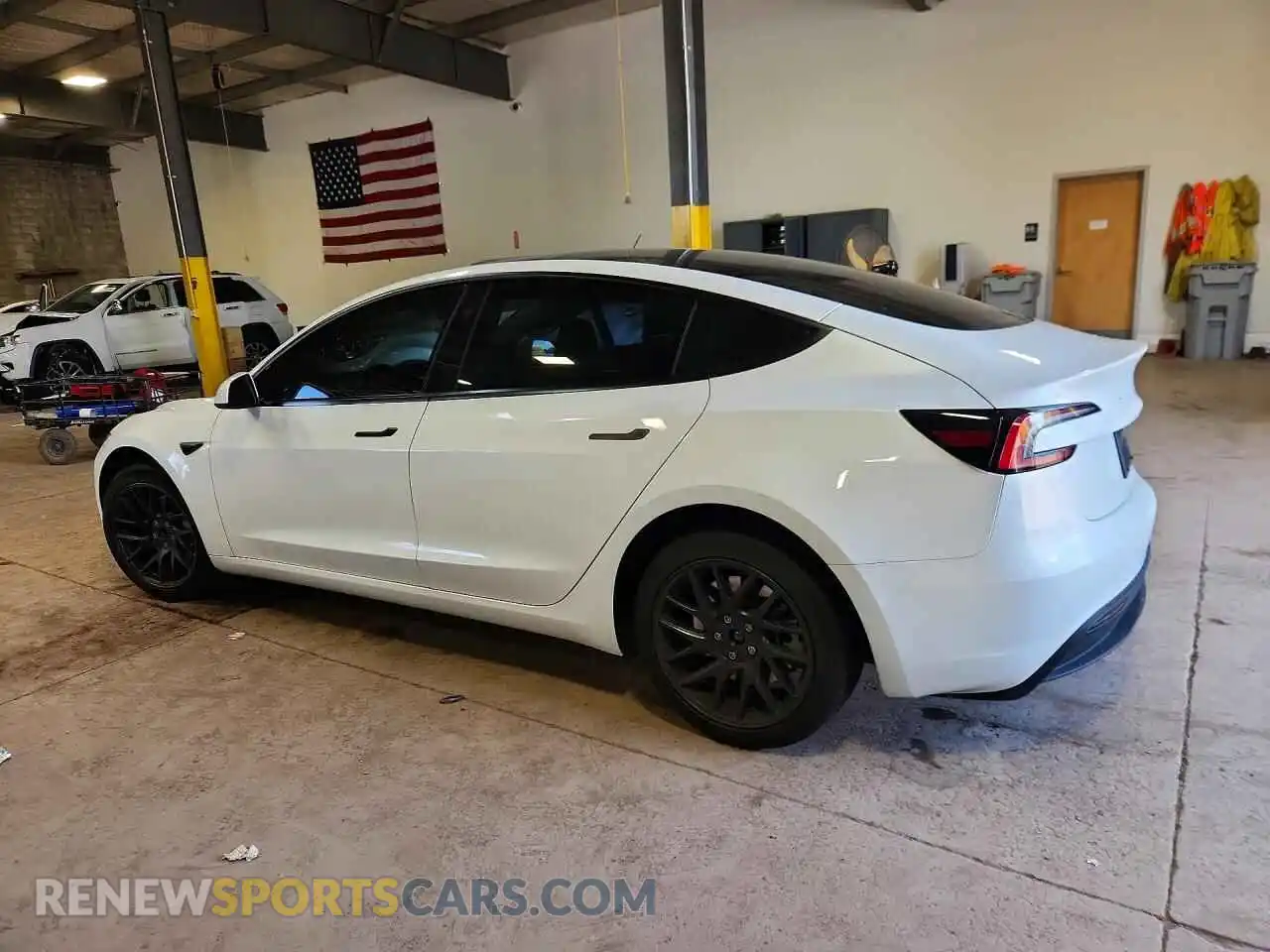 2 fotografías del automóvil dañado 5YJ3E1EA2RF842715 TESLA MODEL 3 2024