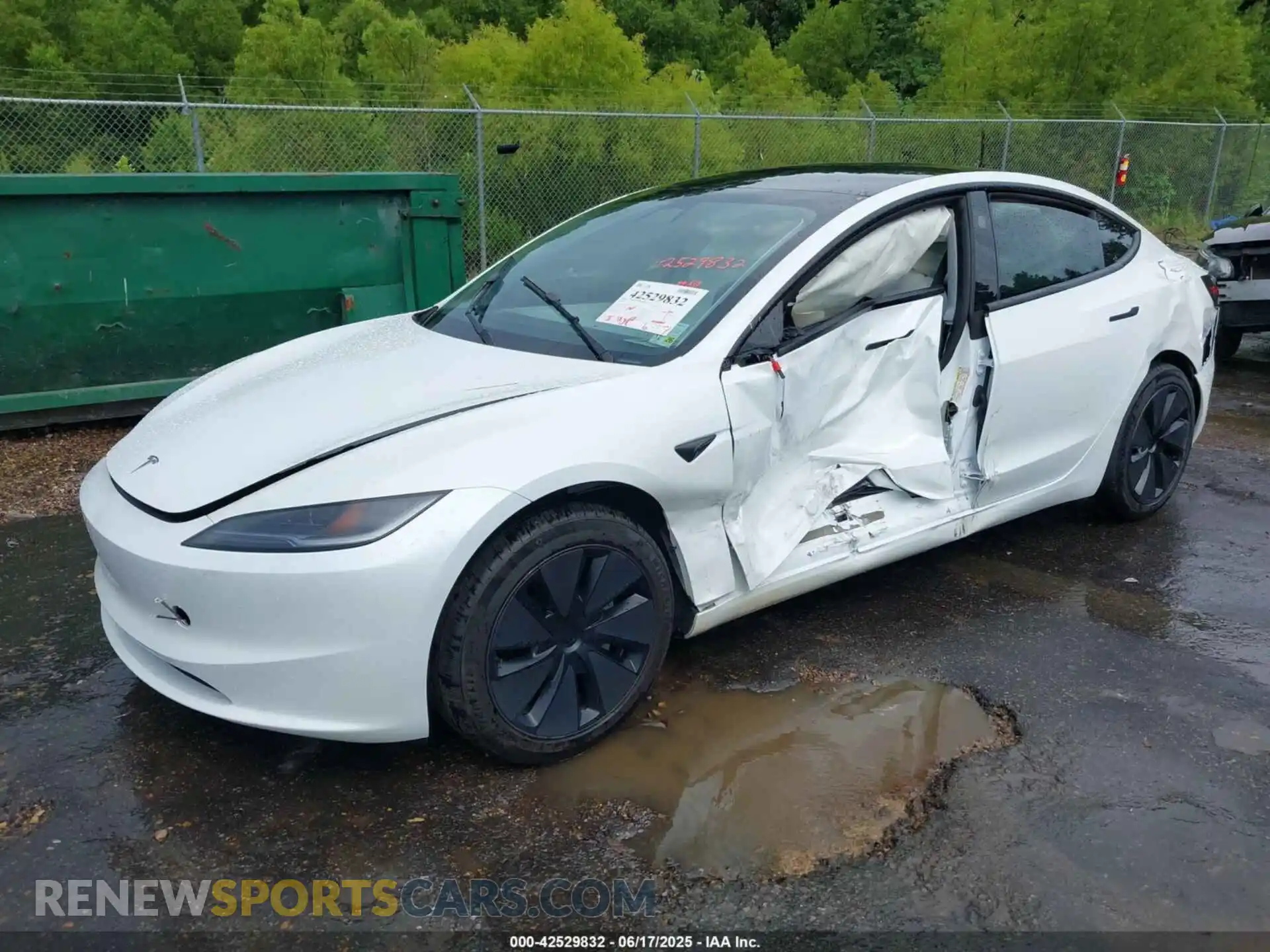 2 Photograph of a damaged car 5YJ3E1EA2RF864570 TESLA MODEL 3 2024