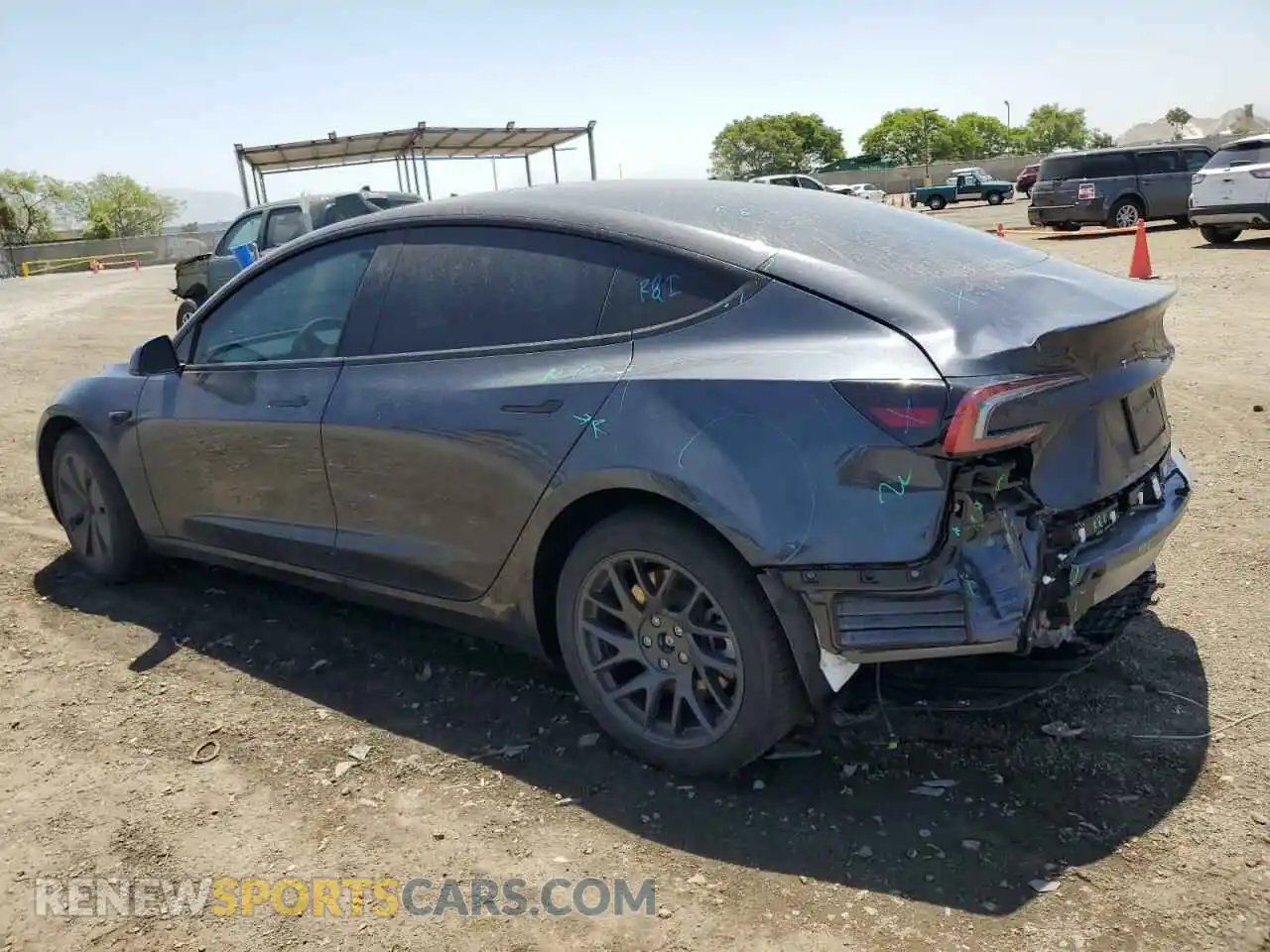 2 fotografías del automóvil dañado 5YJ3E1EA3RF727962 TESLA MODEL 3 2024