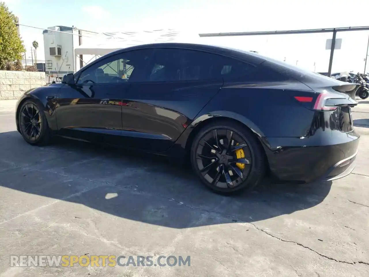 2 Photograph of a damaged car 5YJ3E1EA3RF752716 TESLA MODEL 3 2024