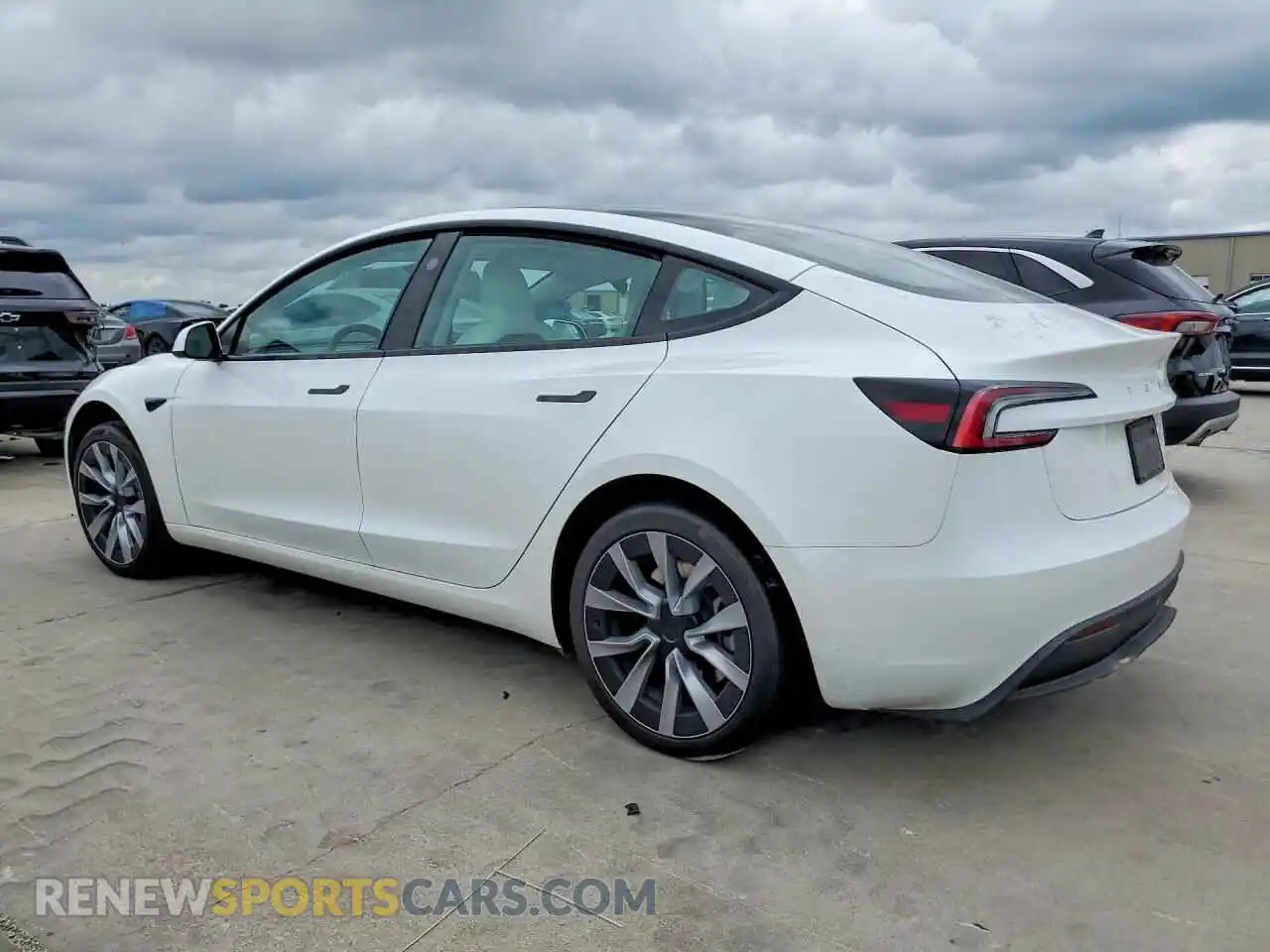 2 Фотография поврежденного автомобиля 5YJ3E1EA3RF832520 TESLA MODEL 3 2024