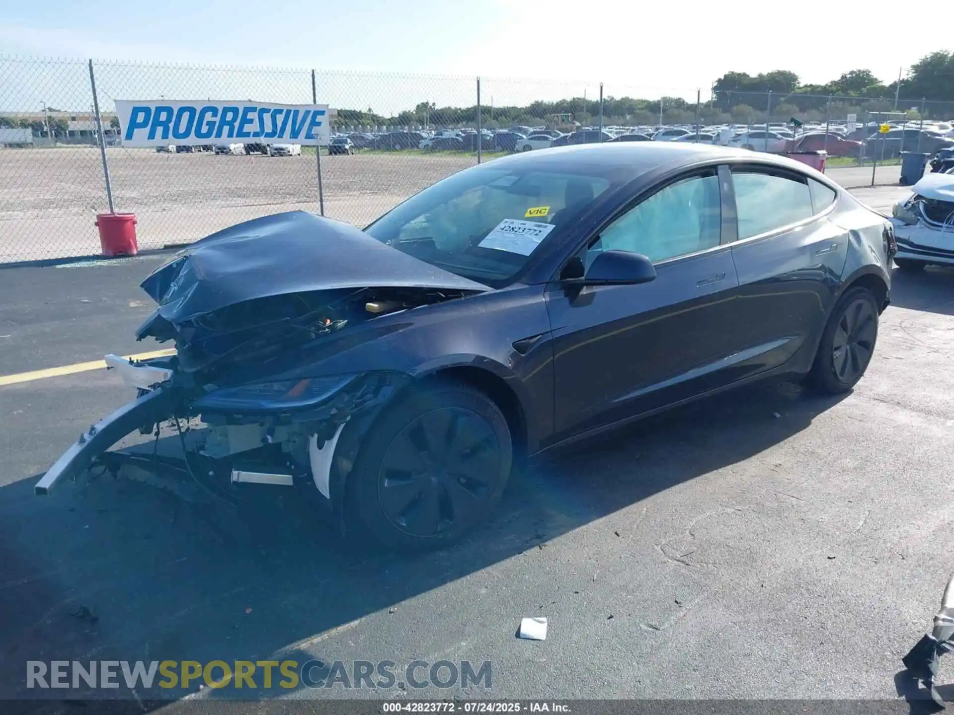 2 fotografías del automóvil dañado 5YJ3E1EA3RF871771 TESLA MODEL 3 2024