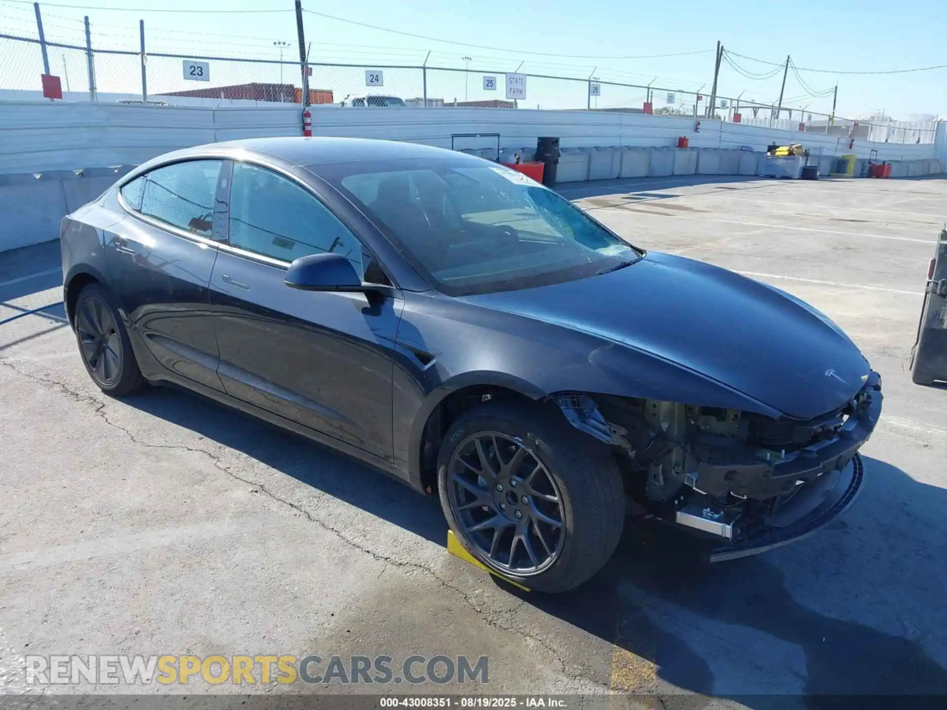 1 Photograph of a damaged car 5YJ3E1EA4RF722091 TESLA MODEL 3 2024