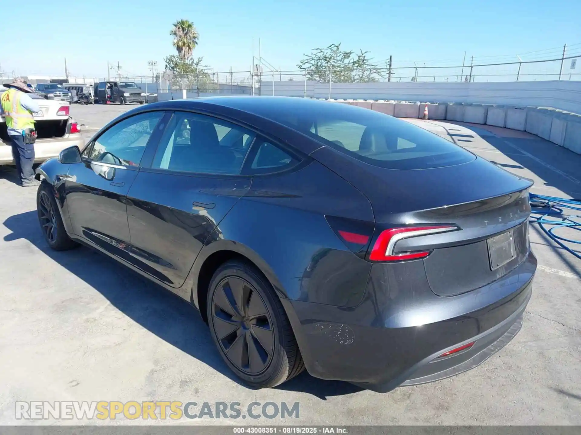 3 Photograph of a damaged car 5YJ3E1EA4RF722091 TESLA MODEL 3 2024