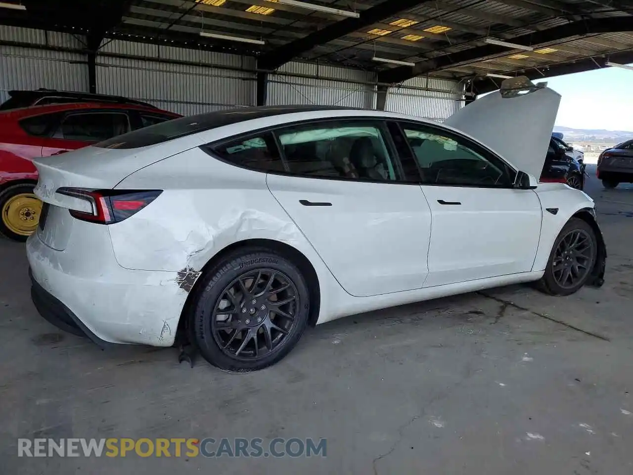 3 Фотография поврежденного автомобиля 5YJ3E1EA4RF749579 TESLA MODEL 3 2024
