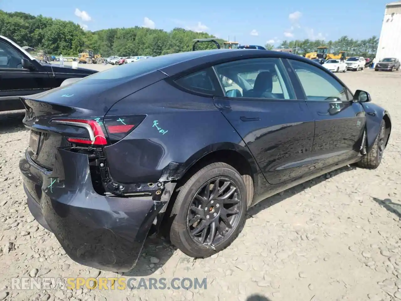 3 Photograph of a damaged car 5YJ3E1EA4RF772523 TESLA MODEL 3 2024