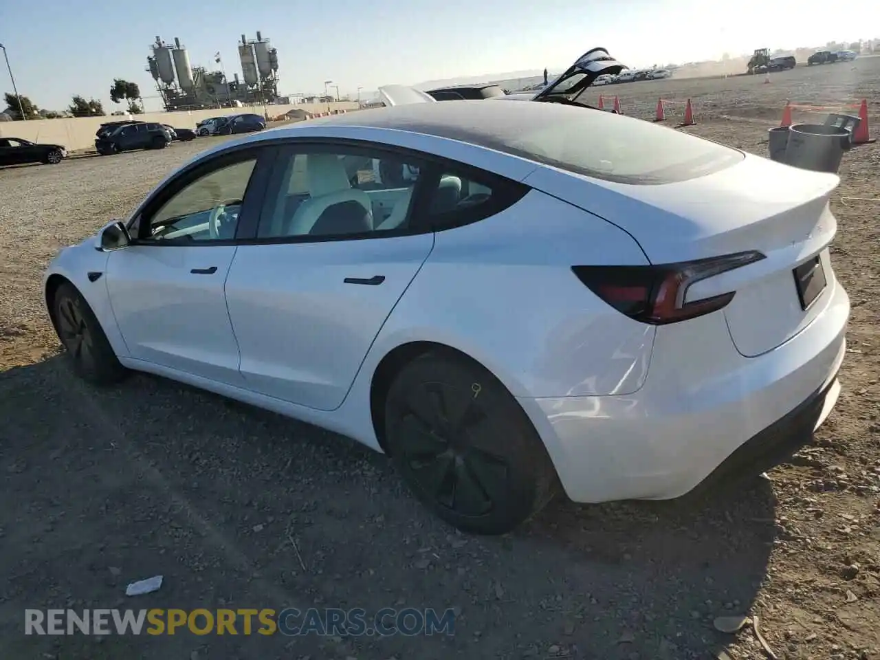2 Photograph of a damaged car 5YJ3E1EA4RF795493 TESLA MODEL 3 2024