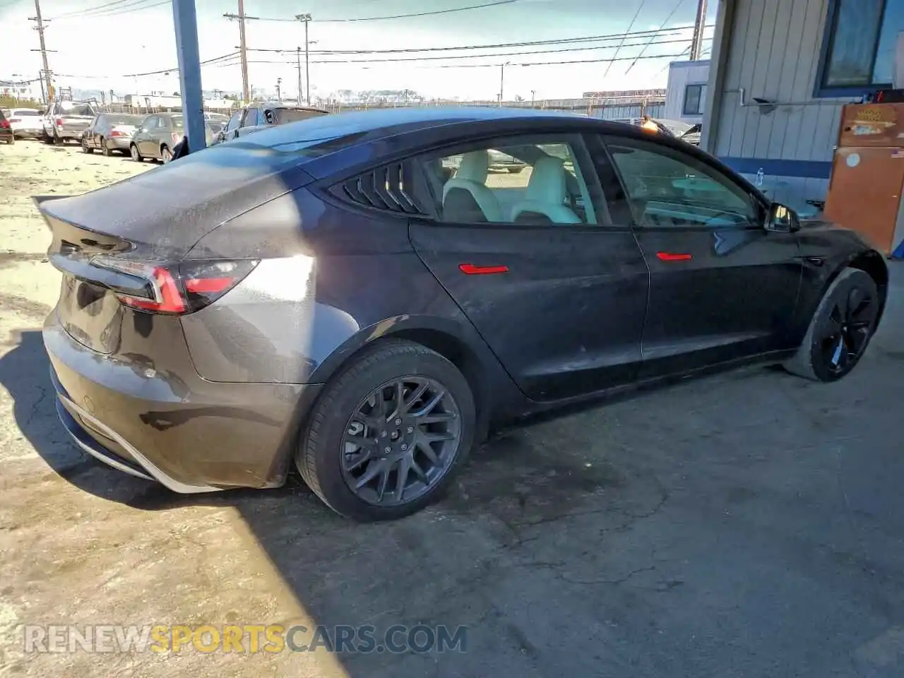 3 Фотография поврежденного автомобиля 5YJ3E1EA4RF824216 TESLA MODEL 3 2024