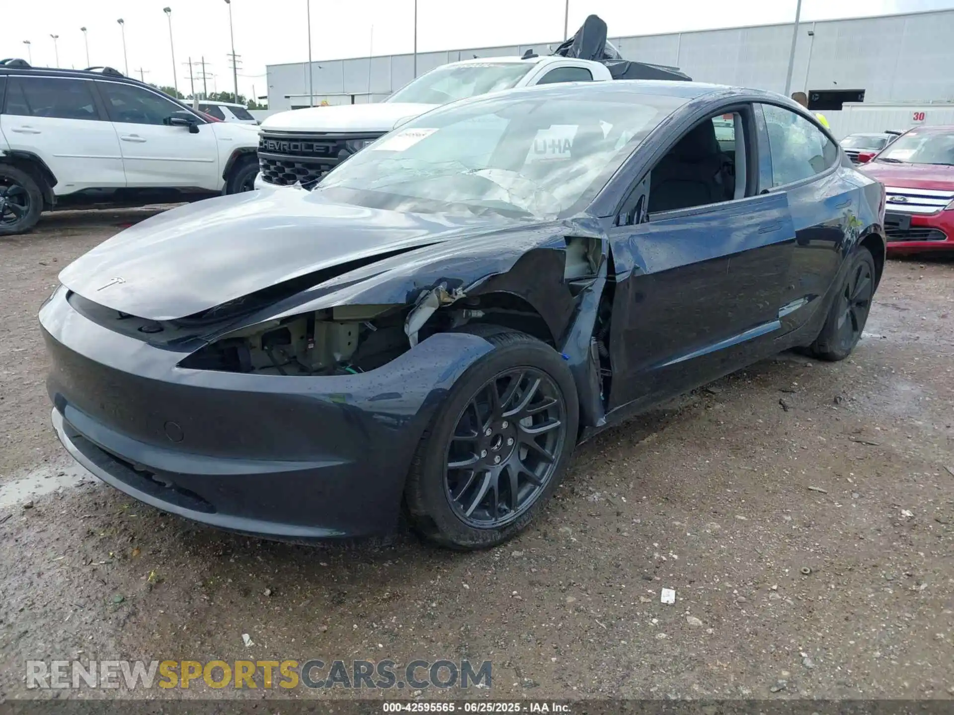 2 Photograph of a damaged car 5YJ3E1EA4RF863260 TESLA MODEL 3 2024