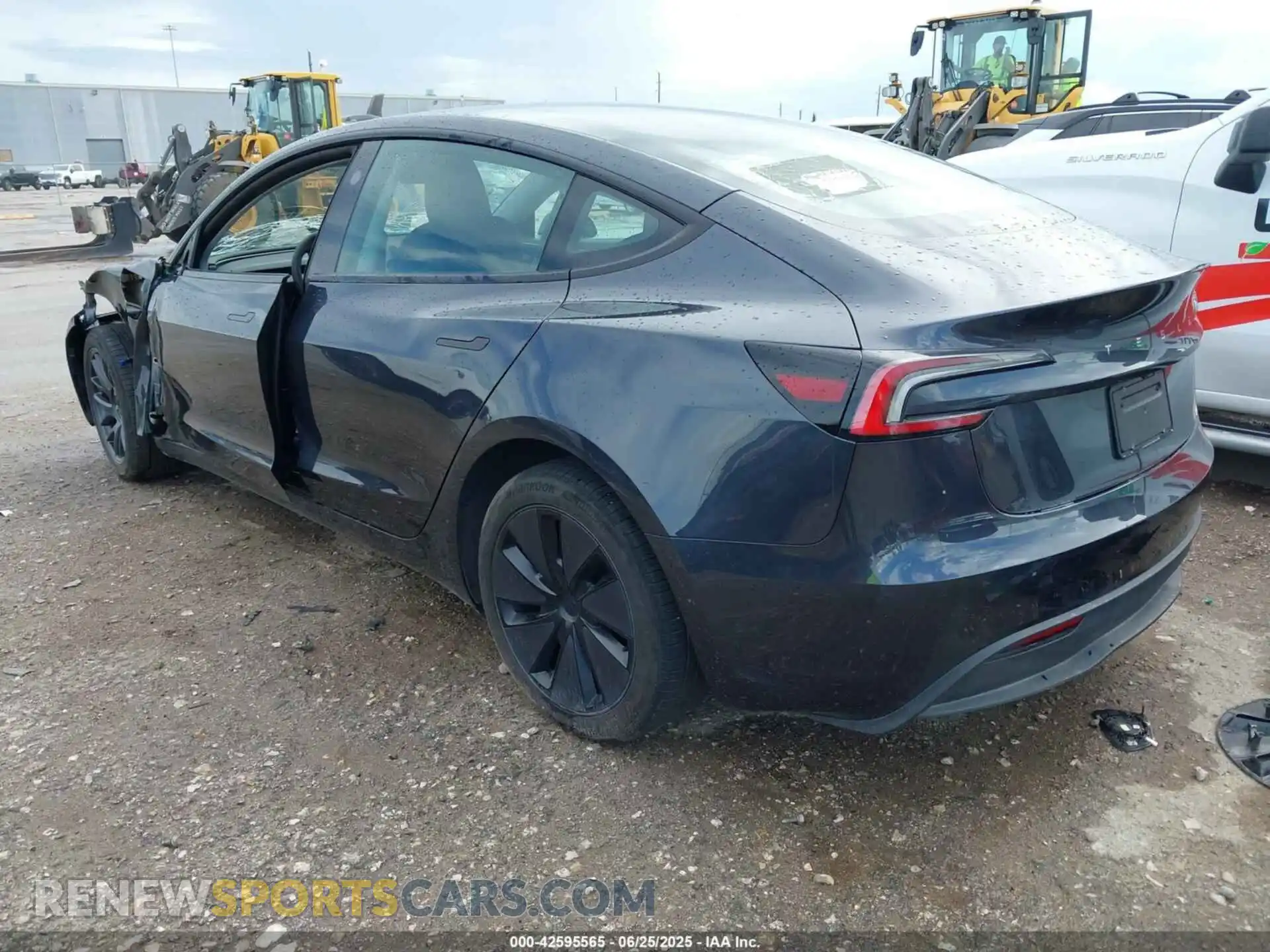 3 Photograph of a damaged car 5YJ3E1EA4RF863260 TESLA MODEL 3 2024