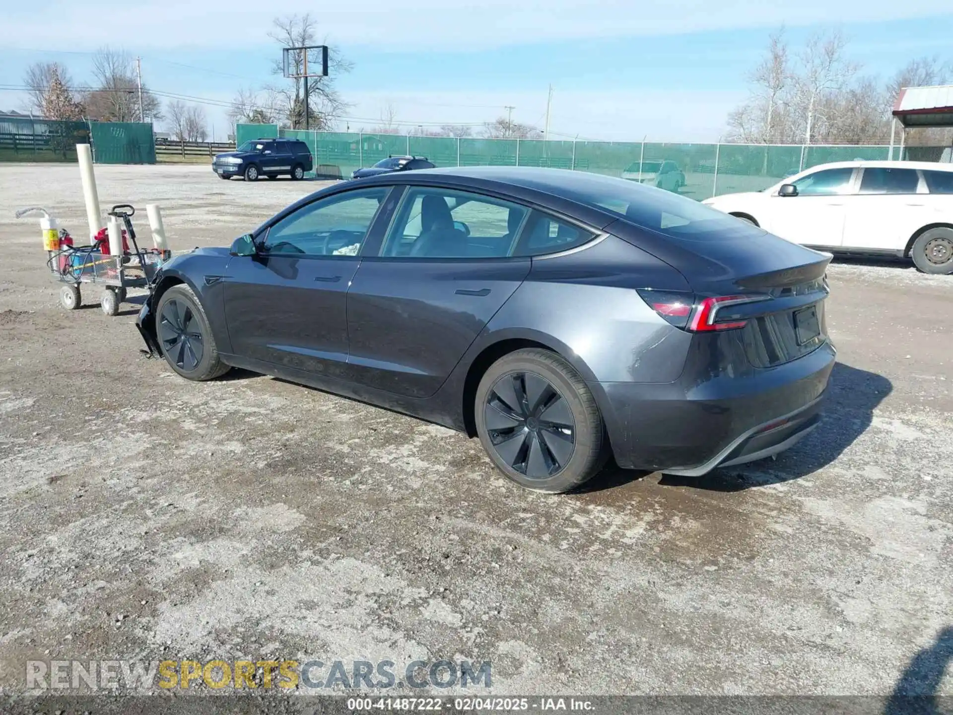 3 Фотография поврежденного автомобиля 5YJ3E1EA5RF842398 TESLA MODEL 3 2024