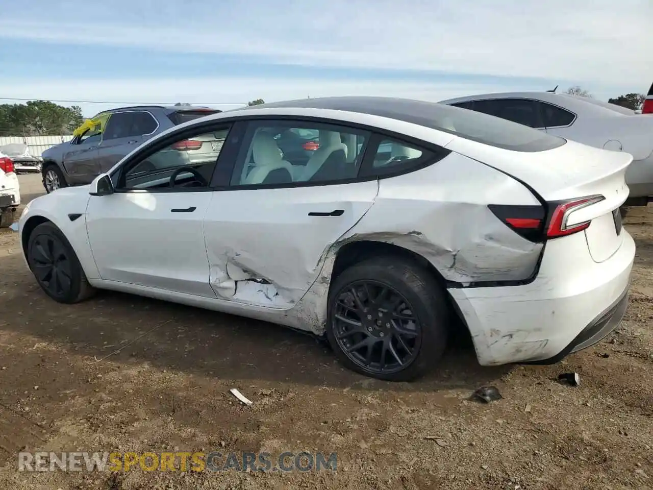 2 Photograph of a damaged car 5YJ3E1EA6RF863762 TESLA MODEL 3 2024