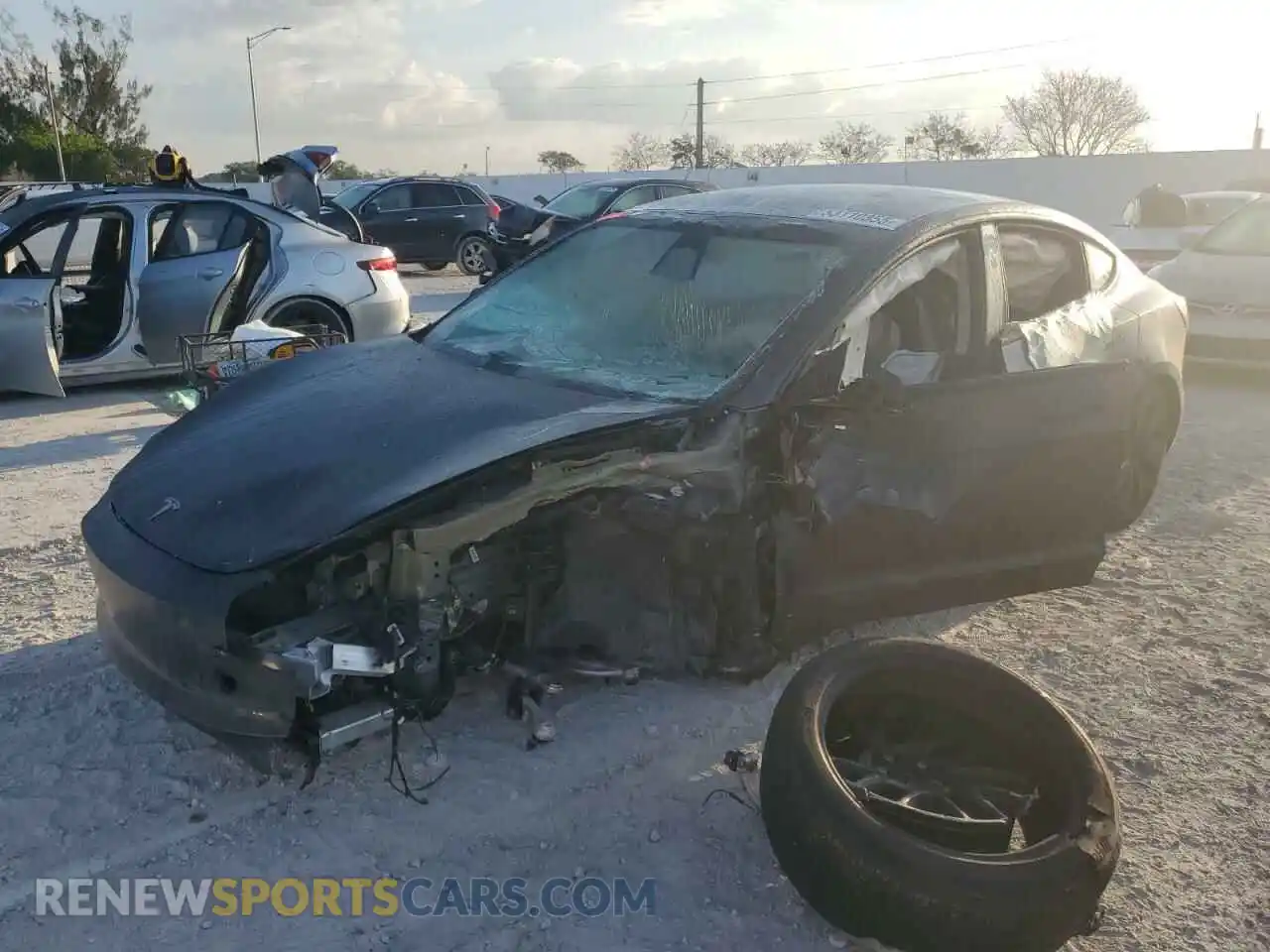 1 Photograph of a damaged car 5YJ3E1EA7RF757613 TESLA MODEL 3 2024
