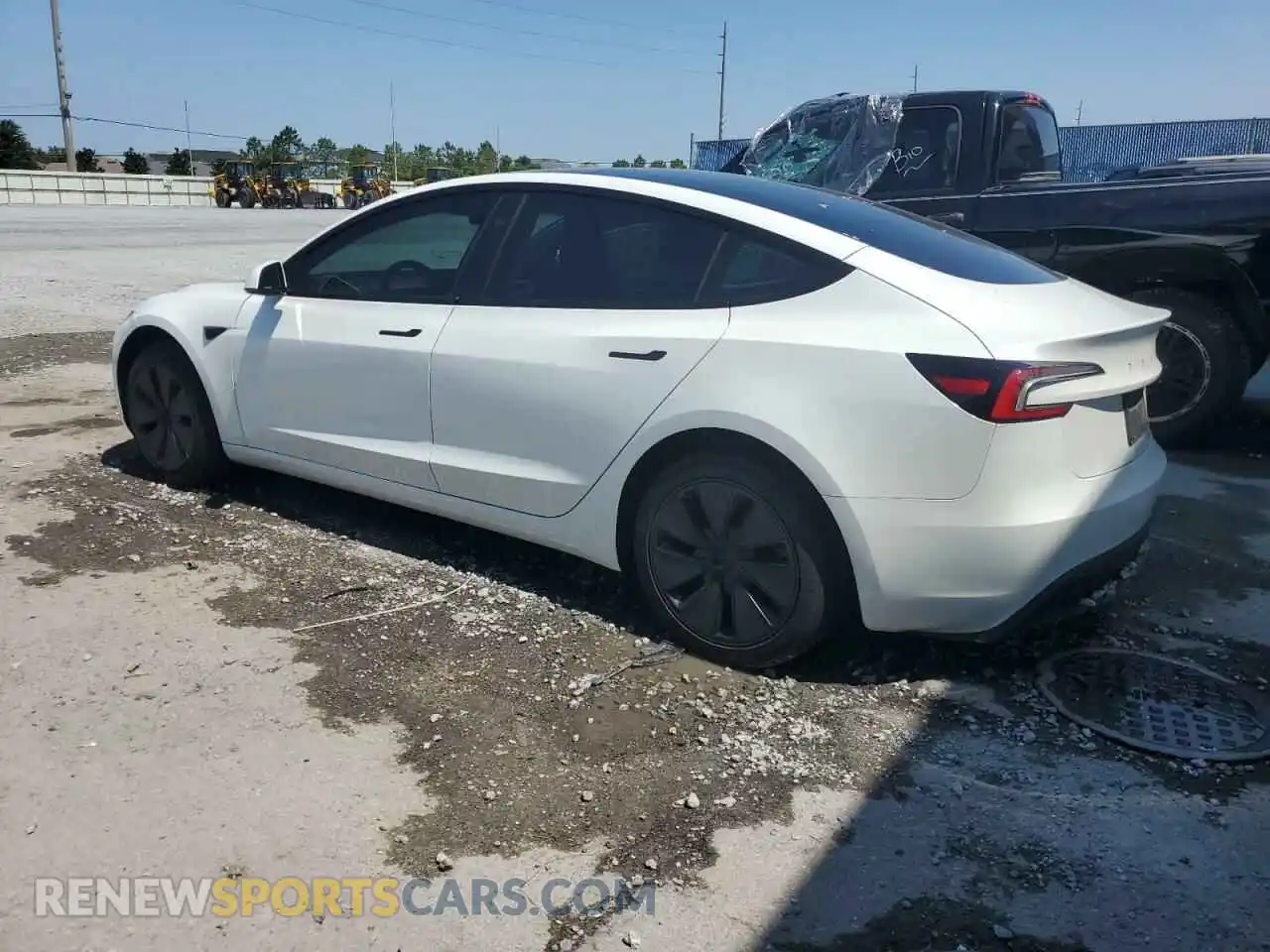 2 Photograph of a damaged car 5YJ3E1EA8RF862502 TESLA MODEL 3 2024