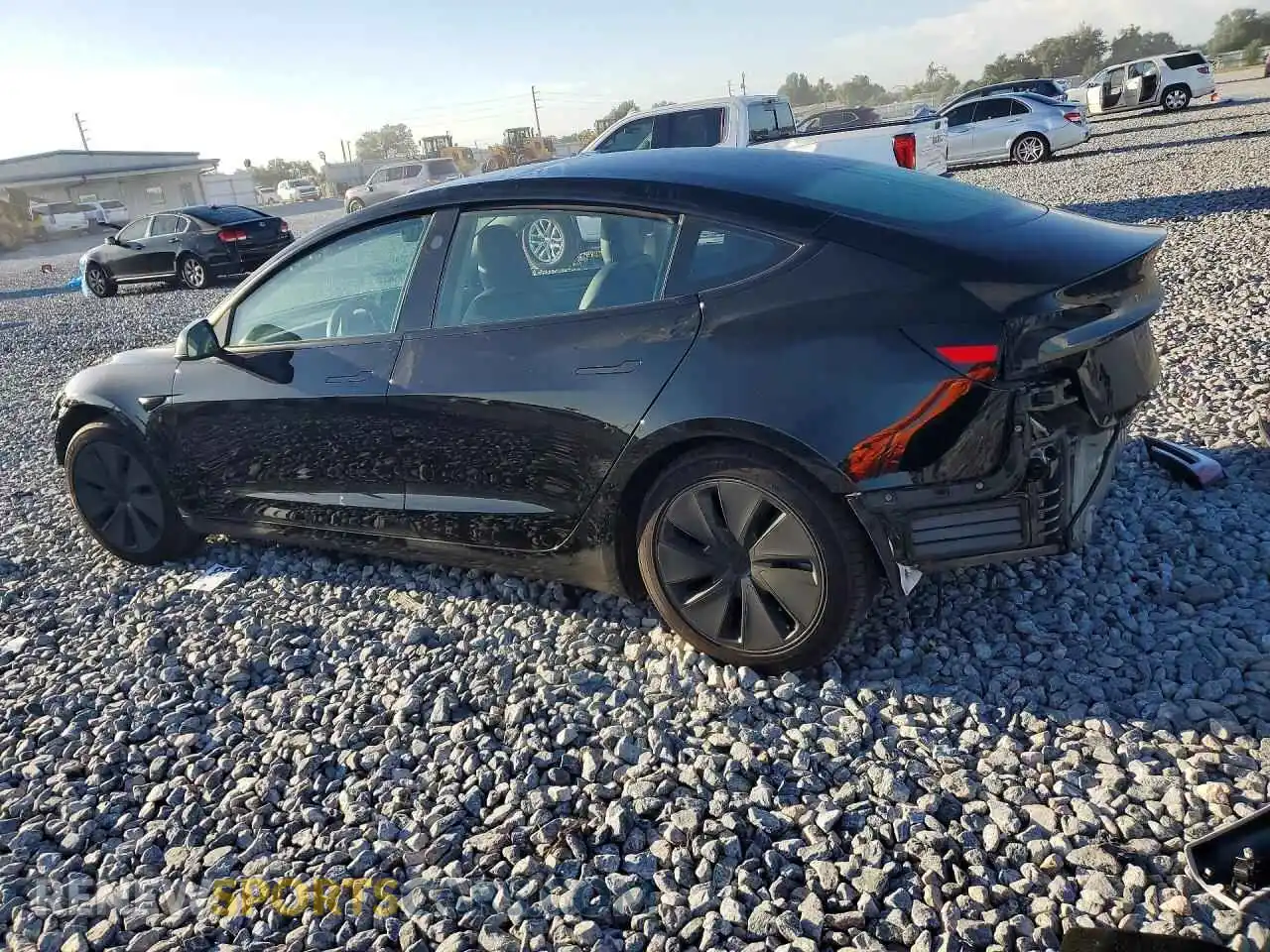 2 fotografías del automóvil dañado 5YJ3E1EA8RF868848 TESLA MODEL 3 2024