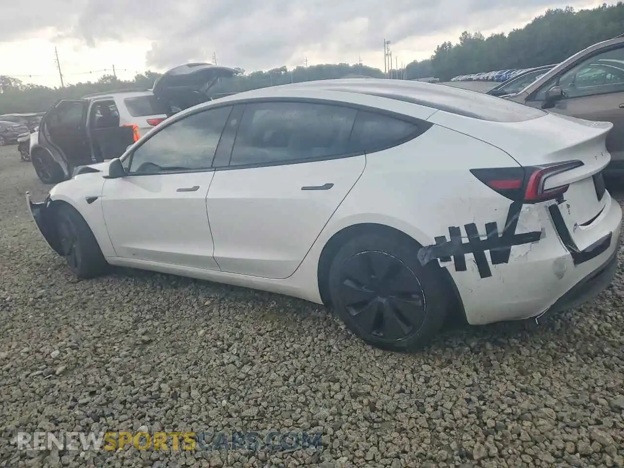 2 Photograph of a damaged car 5YJ3E1EA9RF784246 TESLA MODEL 3 2024