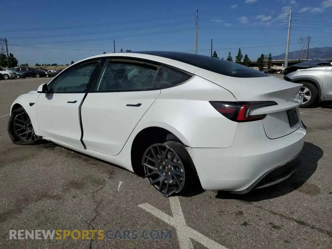 2 Photograph of a damaged car 5YJ3E1EA9RF826673 TESLA MODEL 3 2024