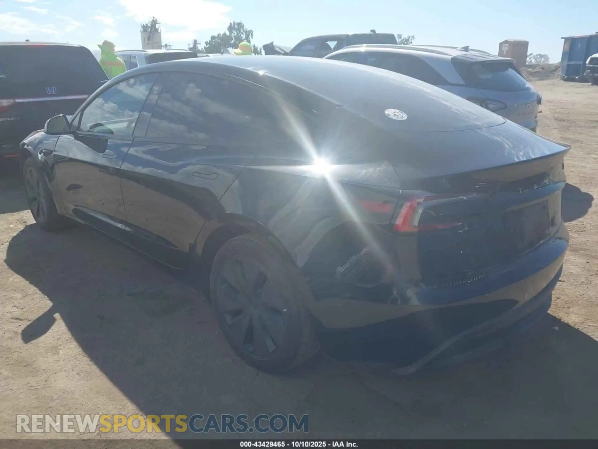 3 Photograph of a damaged car 5YJ3E1EAXRF718076 TESLA MODEL 3 2024