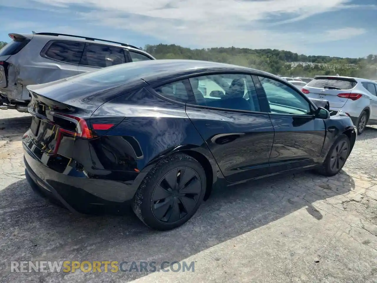 3 Photograph of a damaged car 5YJ3E1EAXRF739686 TESLA MODEL 3 2024