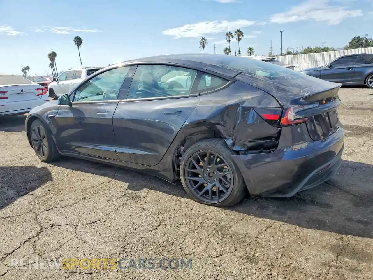 2 fotografías del automóvil dañado 5YJ3E1EAXRF747755 TESLA MODEL 3 2024