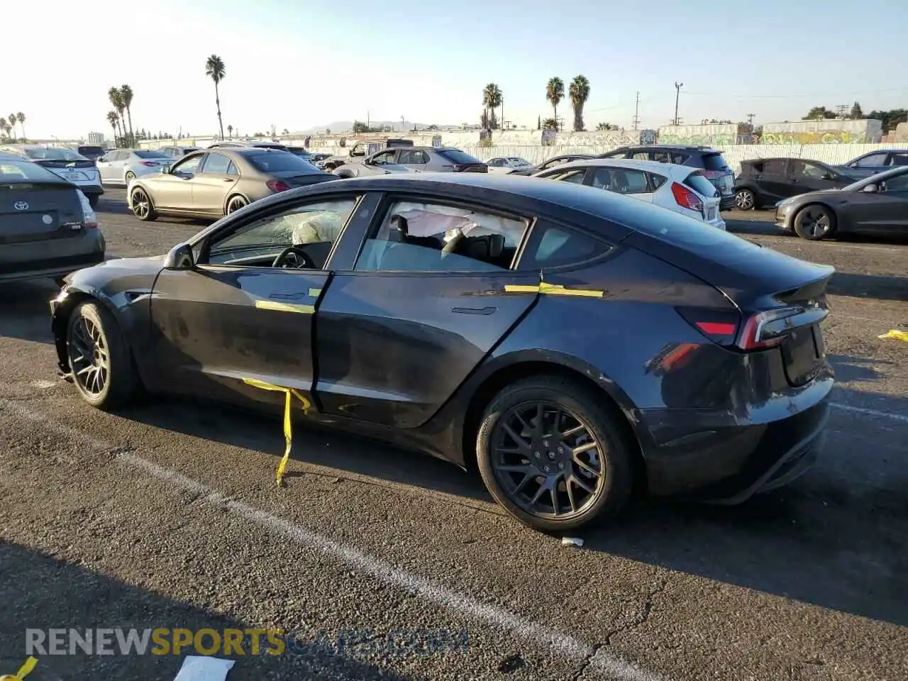 2 Фотография поврежденного автомобиля 5YJ3E1EB0RF734523 TESLA MODEL 3 2024